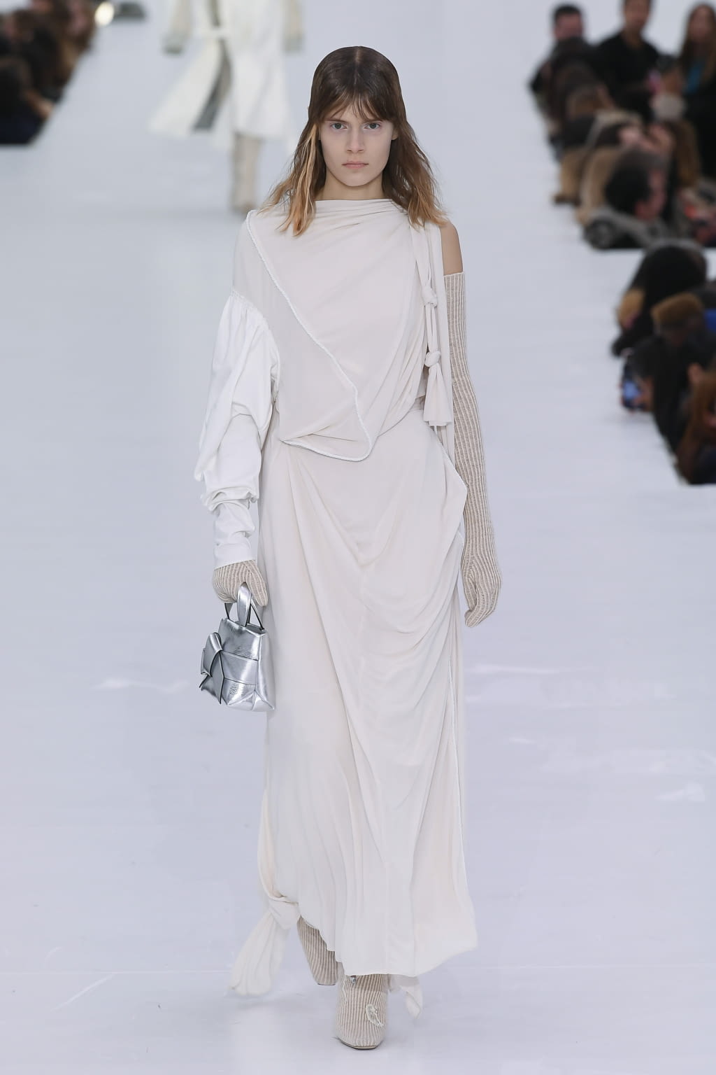 Fashion Week Paris Fall/Winter 2022 look 26 de la collection Acne Studios womenswear