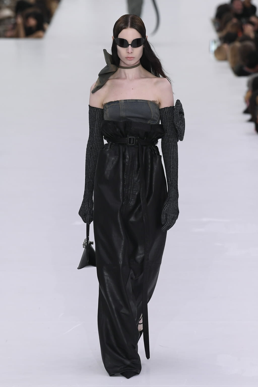 Fashion Week Paris Fall/Winter 2022 look 41 de la collection Acne Studios womenswear
