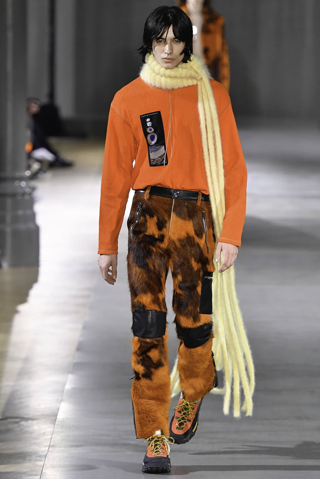 Fashion Week Paris Fall/Winter 2019 look 1 de la collection Acne Studios menswear