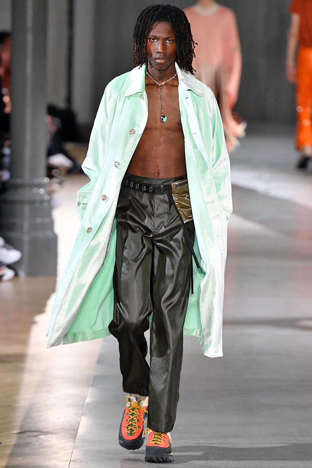 Fashion Week Paris Fall/Winter 2019 look 34 from the Acne Studios collection menswear