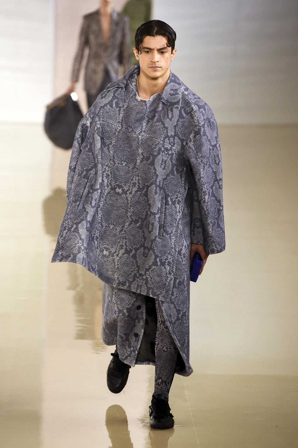 Fashion Week Paris Fall/Winter 2020 look 7 from the Acne Studios collection menswear