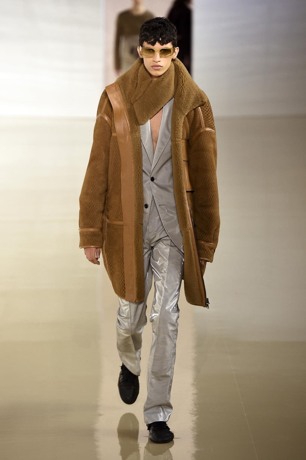 Fashion Week Paris Fall/Winter 2020 look 27 from the Acne Studios collection menswear