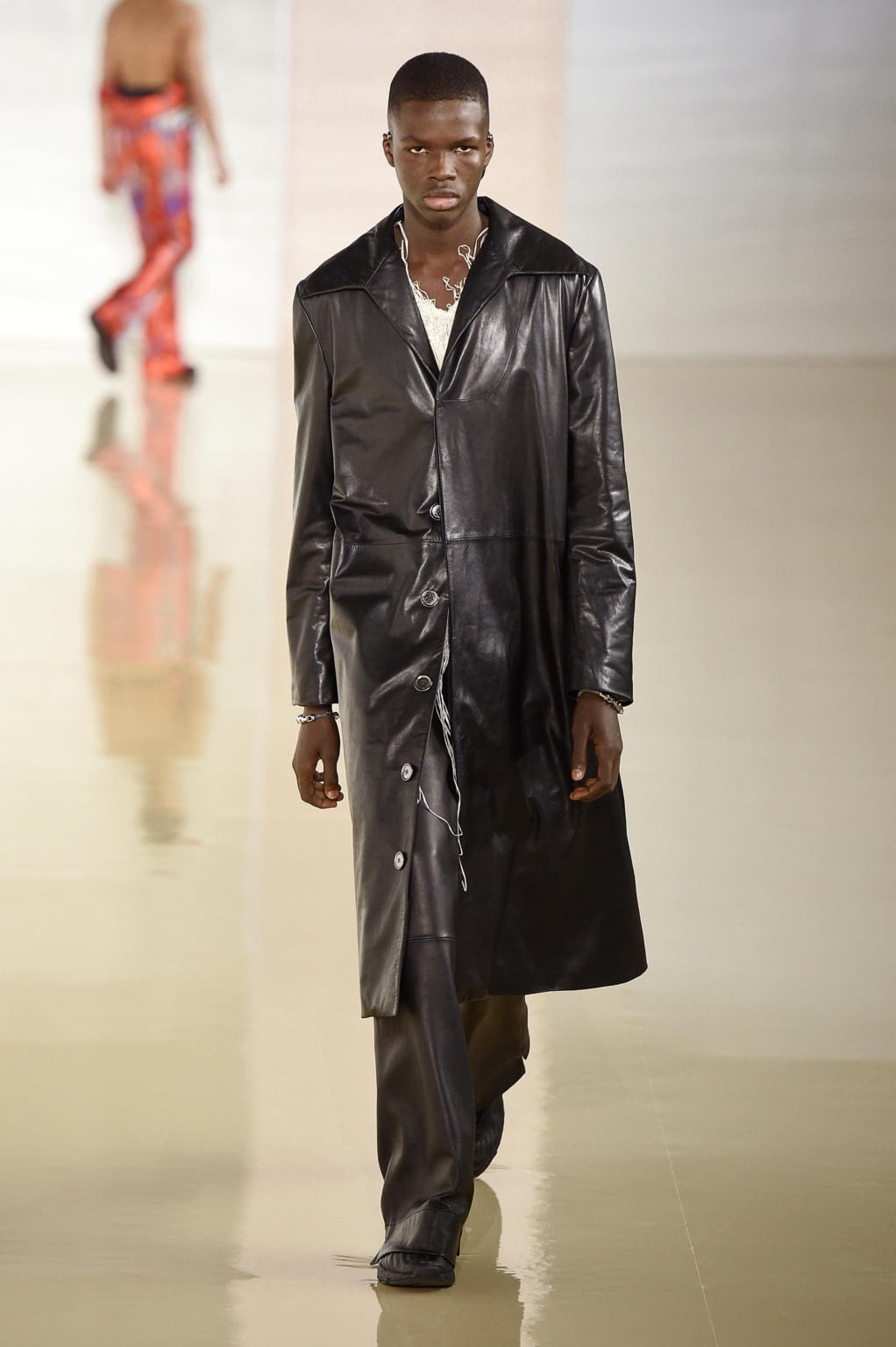 Fashion Week Paris Fall/Winter 2020 look 47 from the Acne Studios collection 男装