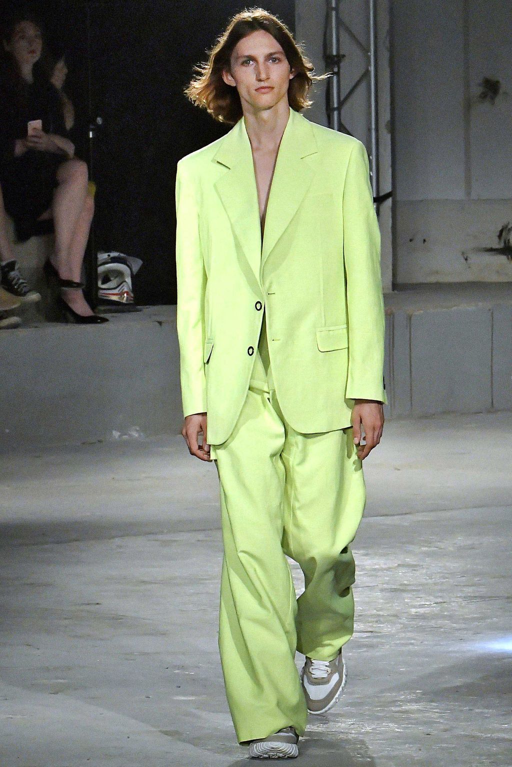 Fashion Week Paris Spring/Summer 2019 look 3 from the Acne Studios collection menswear