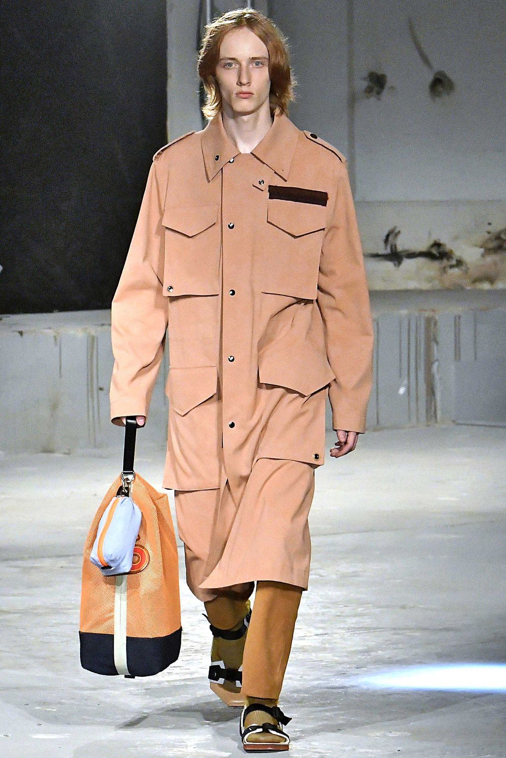 Fashion Week Paris Spring/Summer 2019 look 9 from the Acne Studios collection menswear