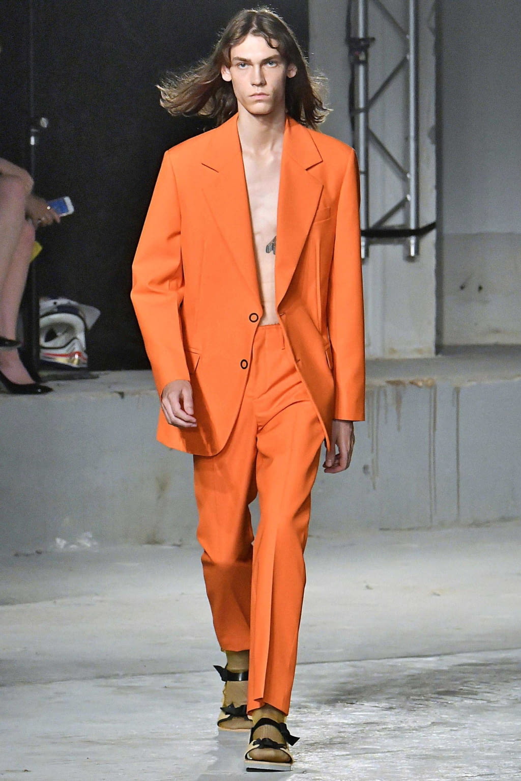 Fashion Week Paris Spring/Summer 2019 look 14 from the Acne Studios collection menswear