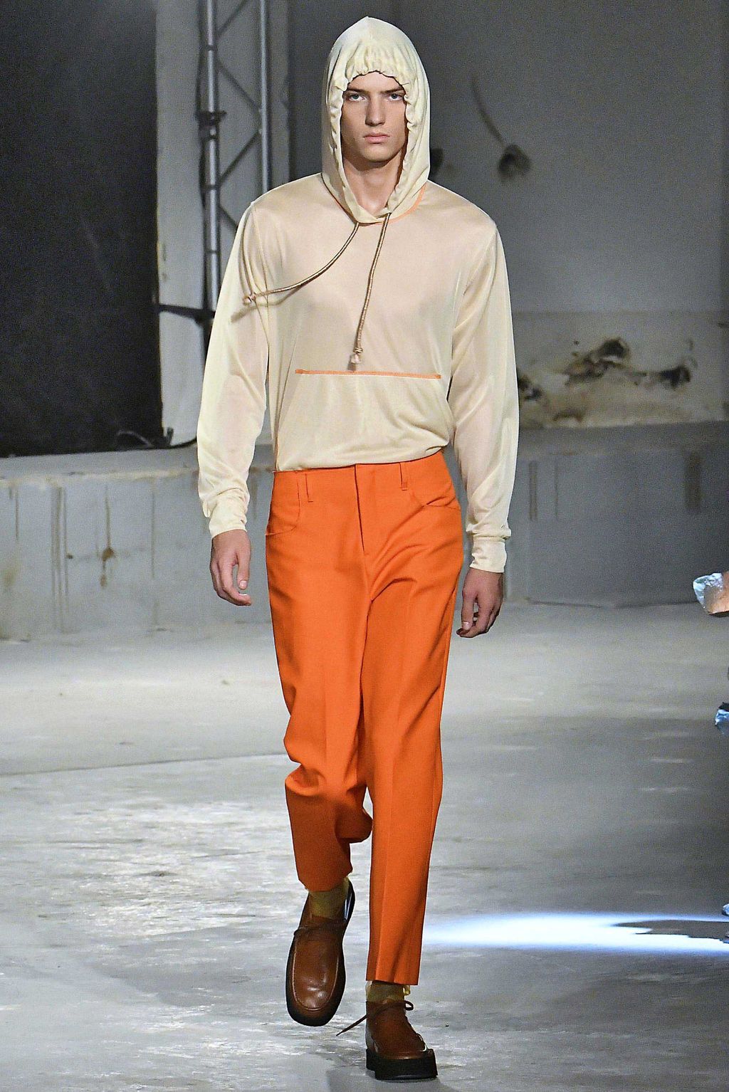 Fashion Week Paris Spring/Summer 2019 look 17 from the Acne Studios collection menswear