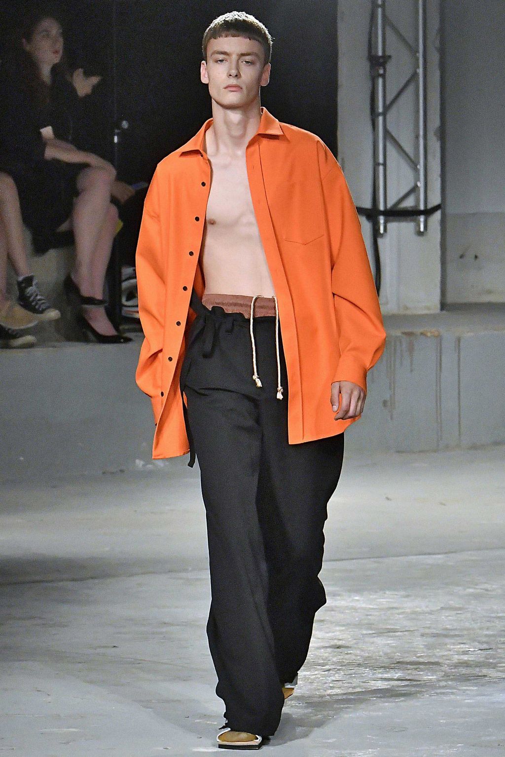 Fashion Week Paris Spring/Summer 2019 look 18 from the Acne Studios collection menswear