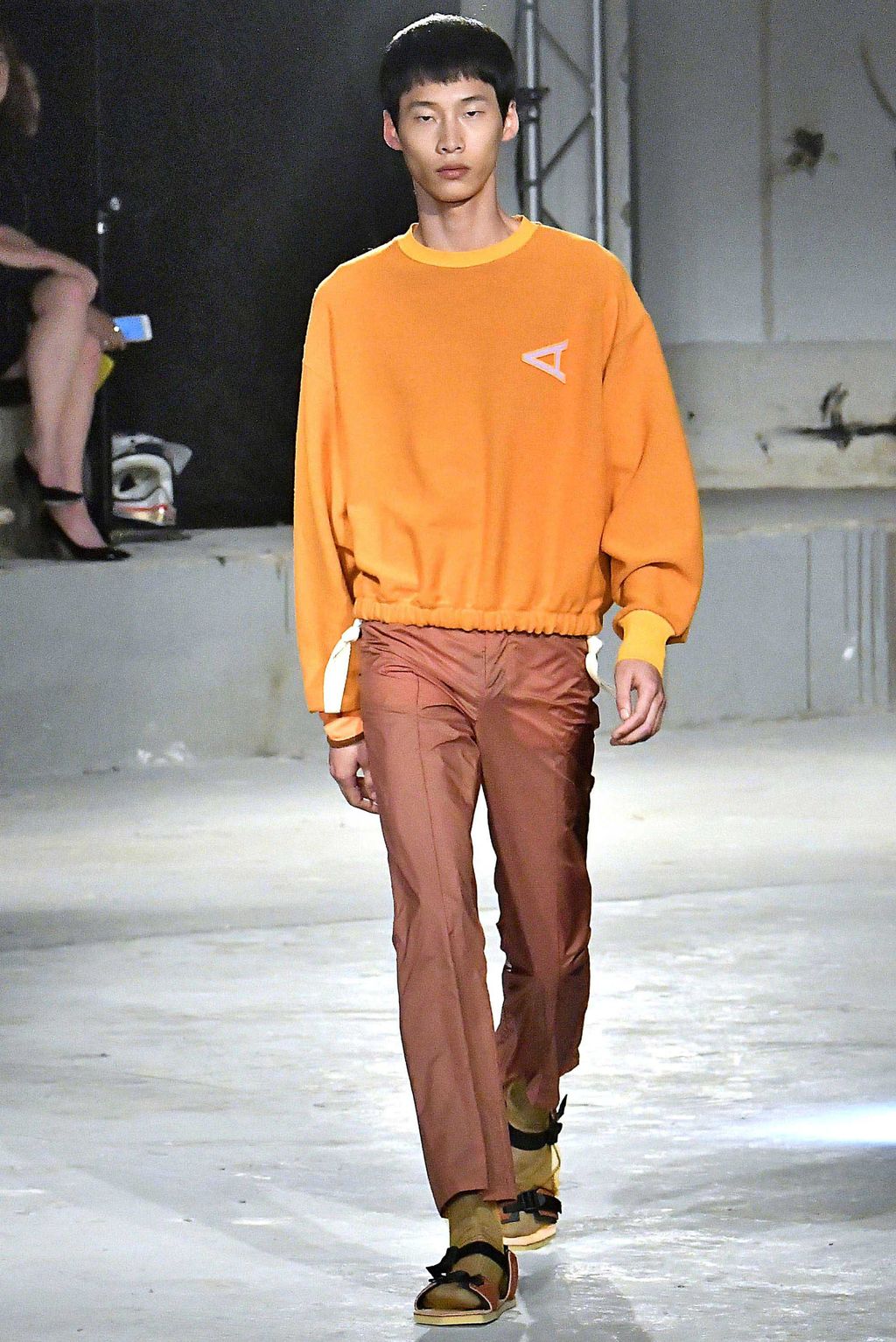 Fashion Week Paris Spring/Summer 2019 look 23 from the Acne Studios collection 男装