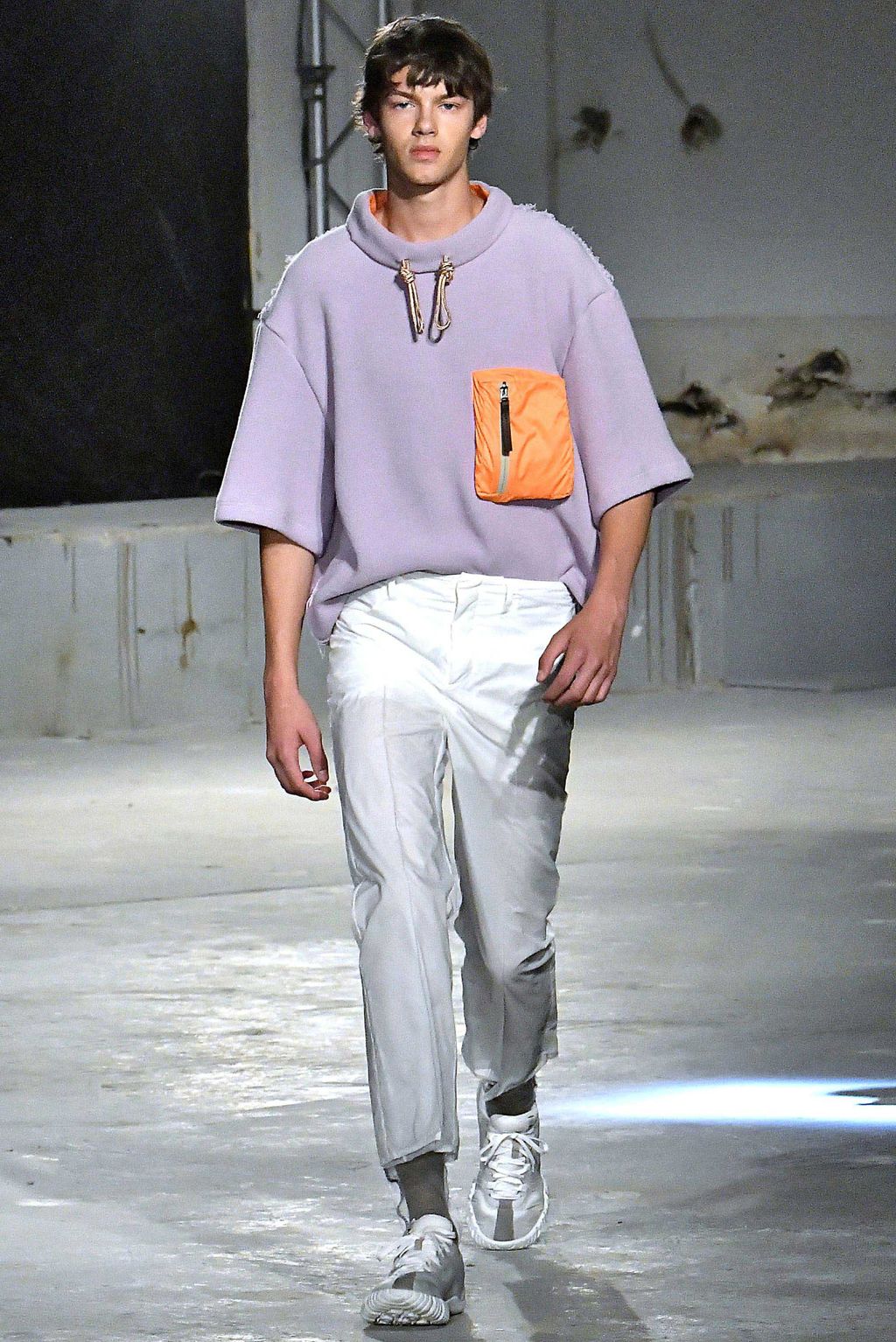 Fashion Week Paris Spring/Summer 2019 look 24 from the Acne Studios collection 男装
