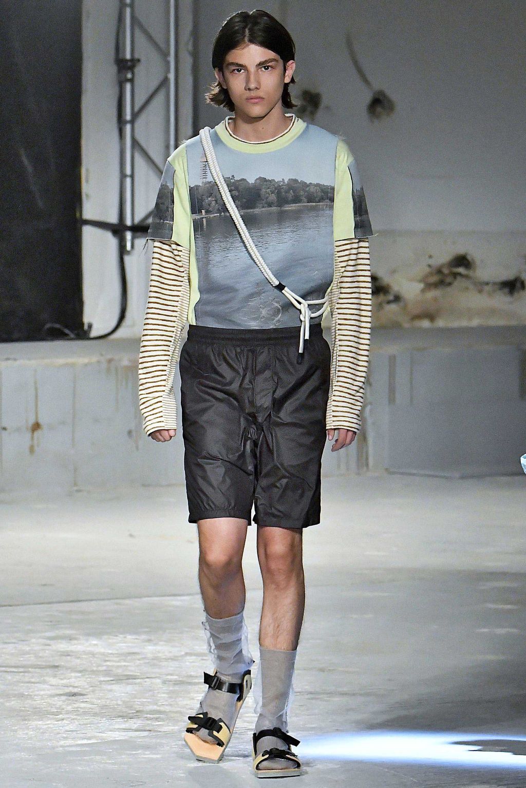Fashion Week Paris Spring/Summer 2019 look 36 from the Acne Studios collection menswear