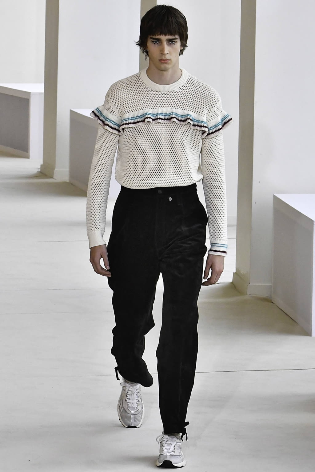 Fashion Week Paris Spring/Summer 2020 look 5 from the Acne Studios collection 男装