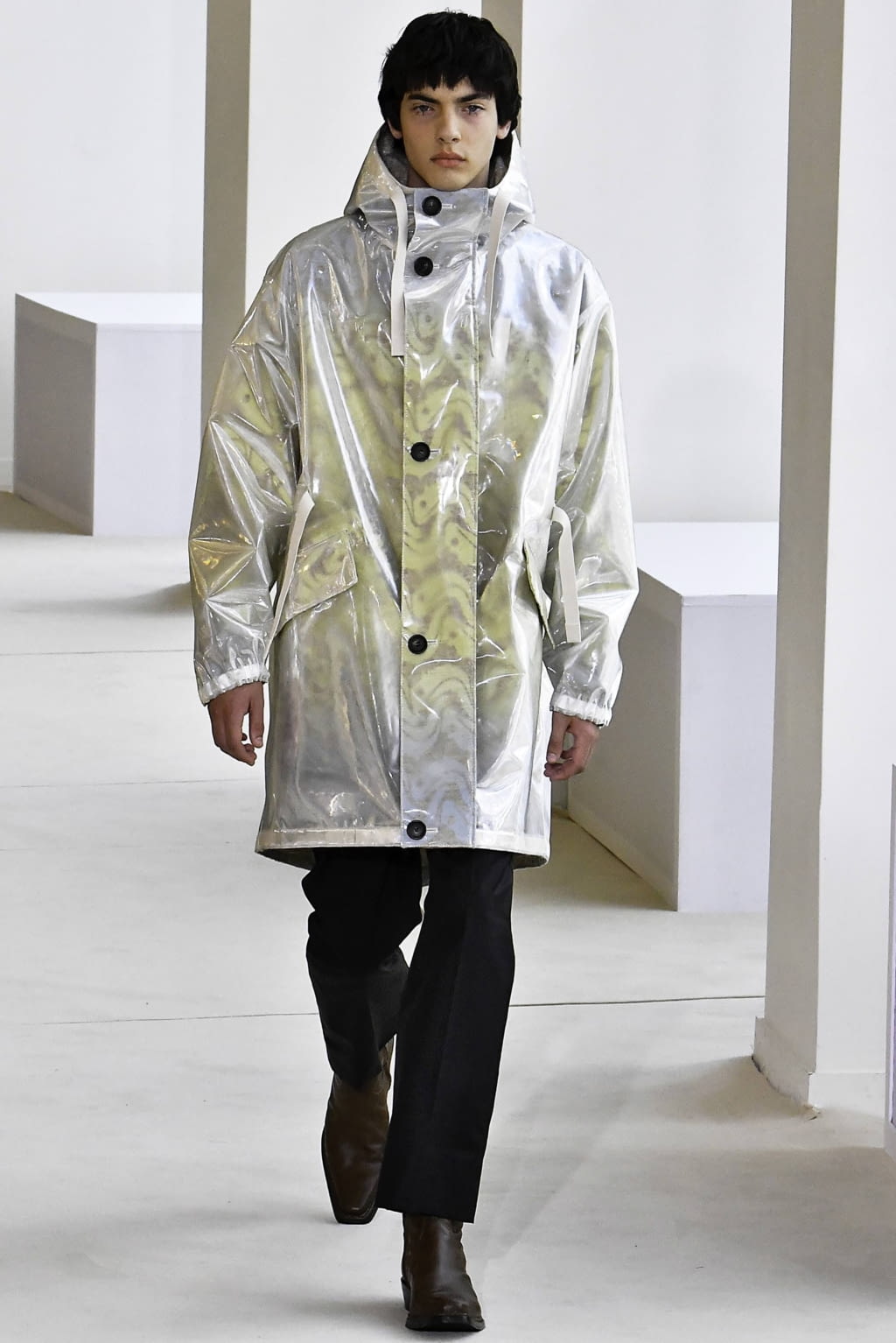 Fashion Week Paris Spring/Summer 2020 look 9 from the Acne Studios collection menswear