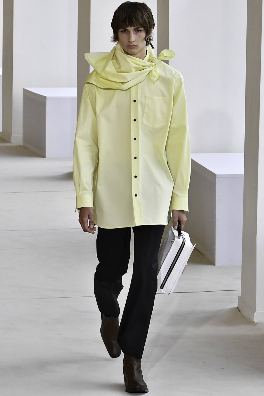 Fashion Week Paris Spring/Summer 2020 look 10 from the Acne Studios collection menswear