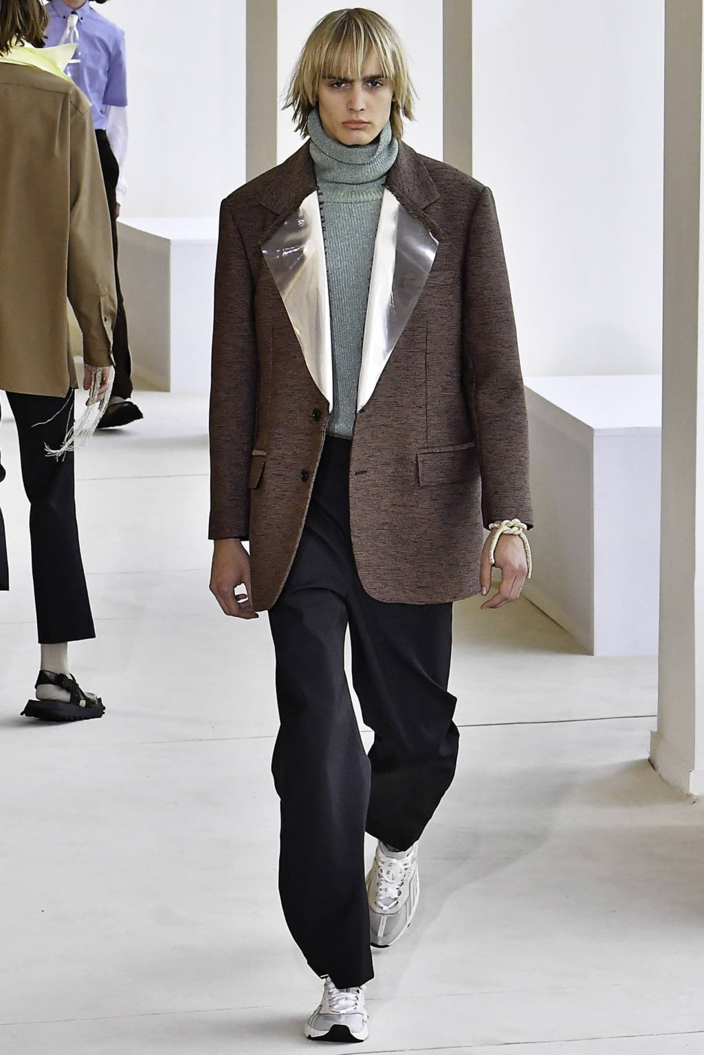 Fashion Week Paris Spring/Summer 2020 look 16 from the Acne Studios collection menswear