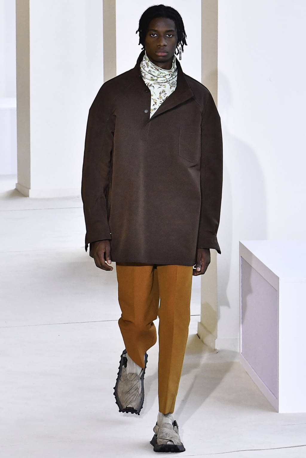 Fashion Week Paris Spring/Summer 2020 look 32 from the Acne Studios collection menswear