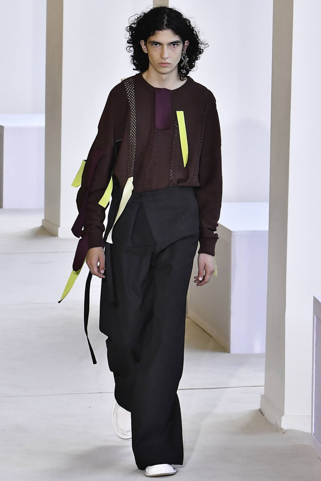 Fashion Week Paris Spring/Summer 2020 look 33 from the Acne Studios collection menswear