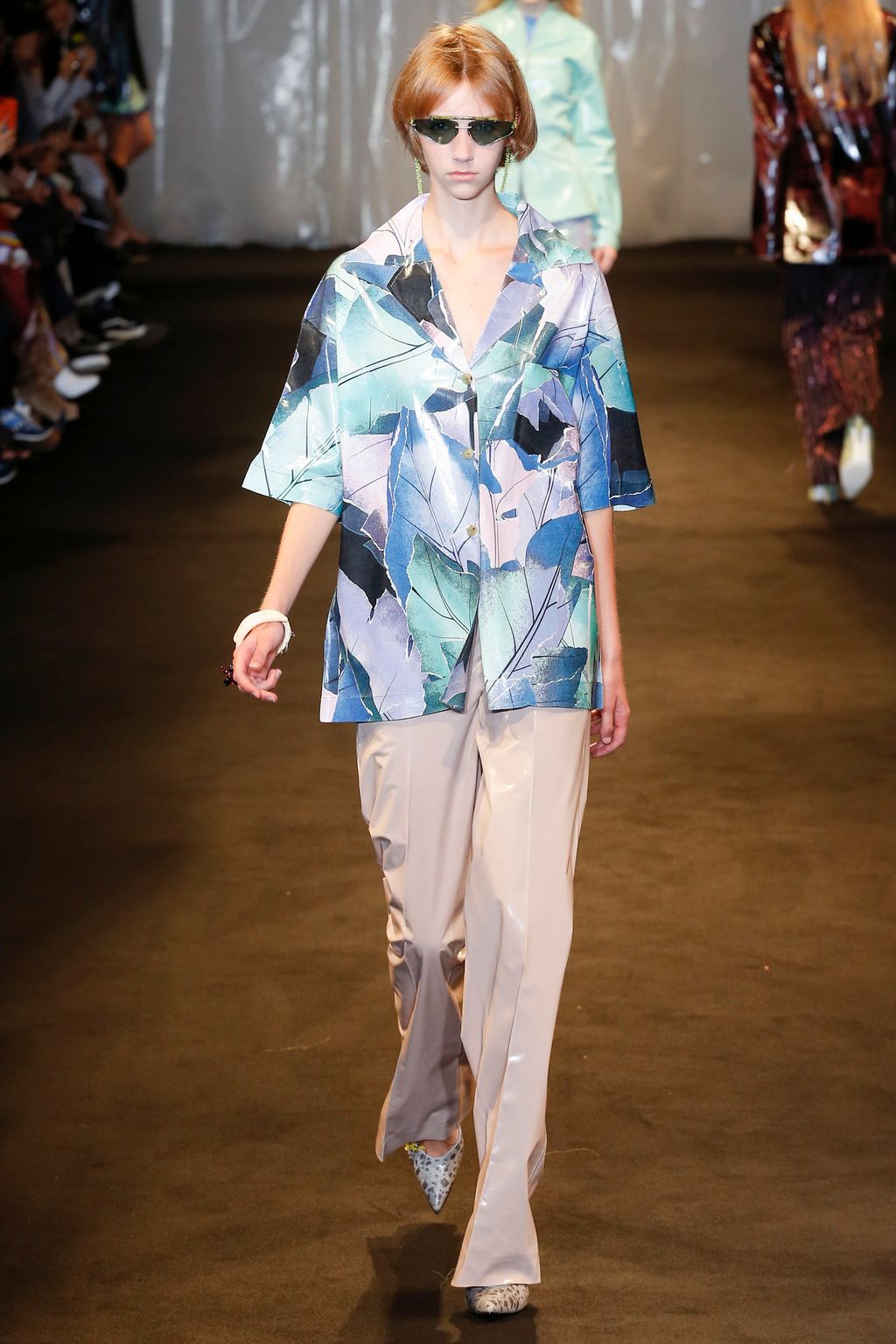 Fashion Week Paris Spring/Summer 2018 look 32 from the Acne Studios collection 女装