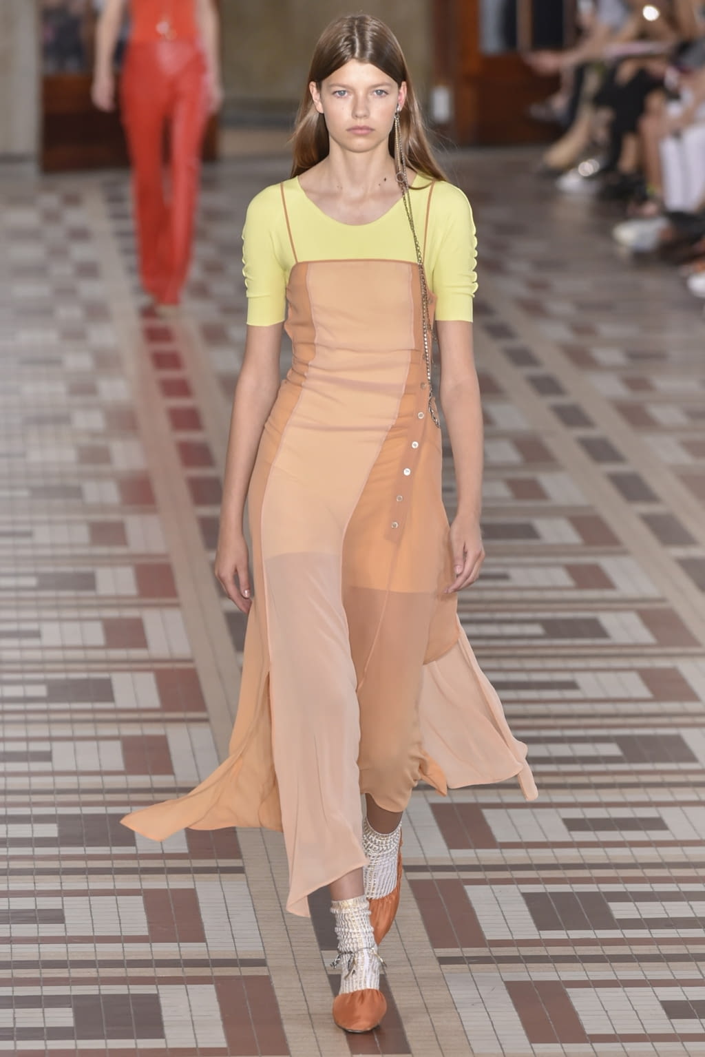 Fashion Week Paris Spring/Summer 2019 look 2 from the Acne Studios collection 女装