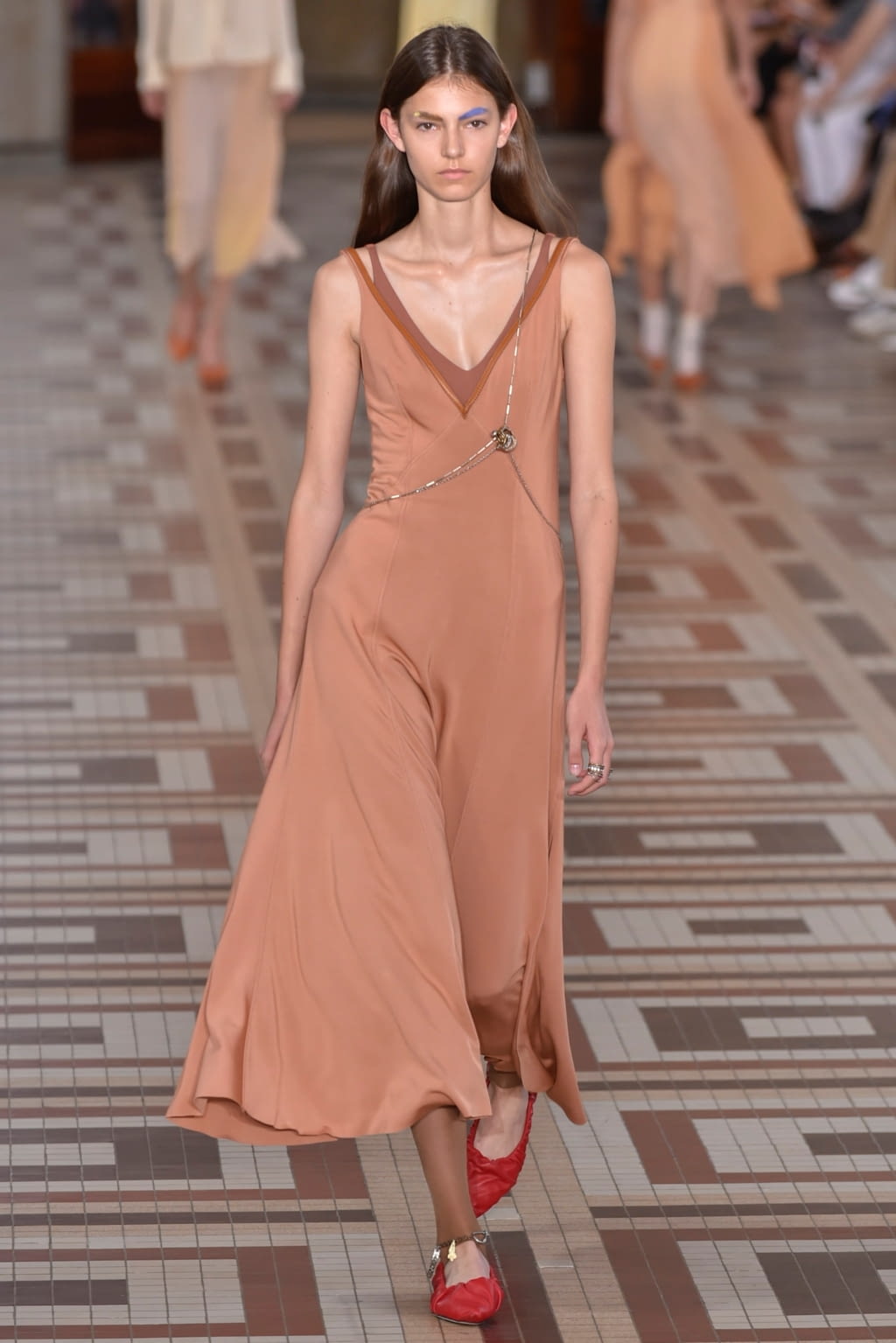 Fashion Week Paris Spring/Summer 2019 look 4 from the Acne Studios collection womenswear