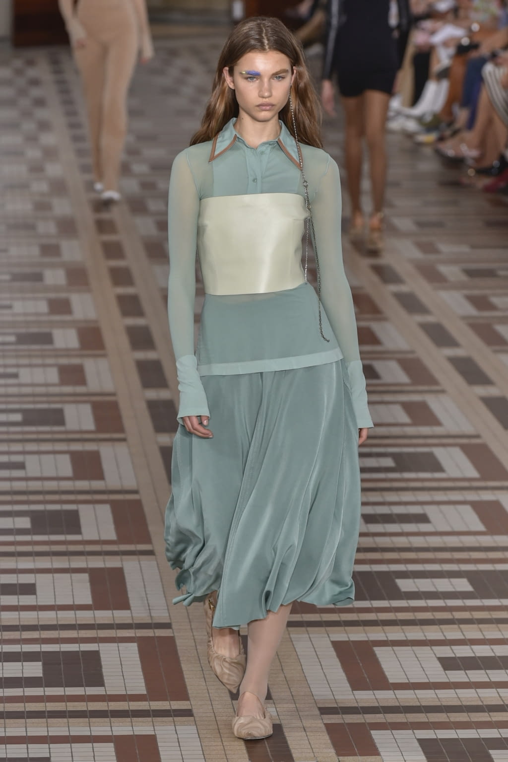 Fashion Week Paris Spring/Summer 2019 look 10 from the Acne Studios collection womenswear