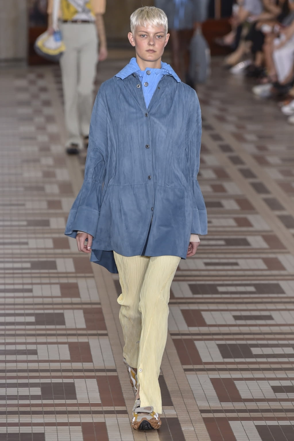 Fashion Week Paris Spring/Summer 2019 look 23 from the Acne Studios collection womenswear