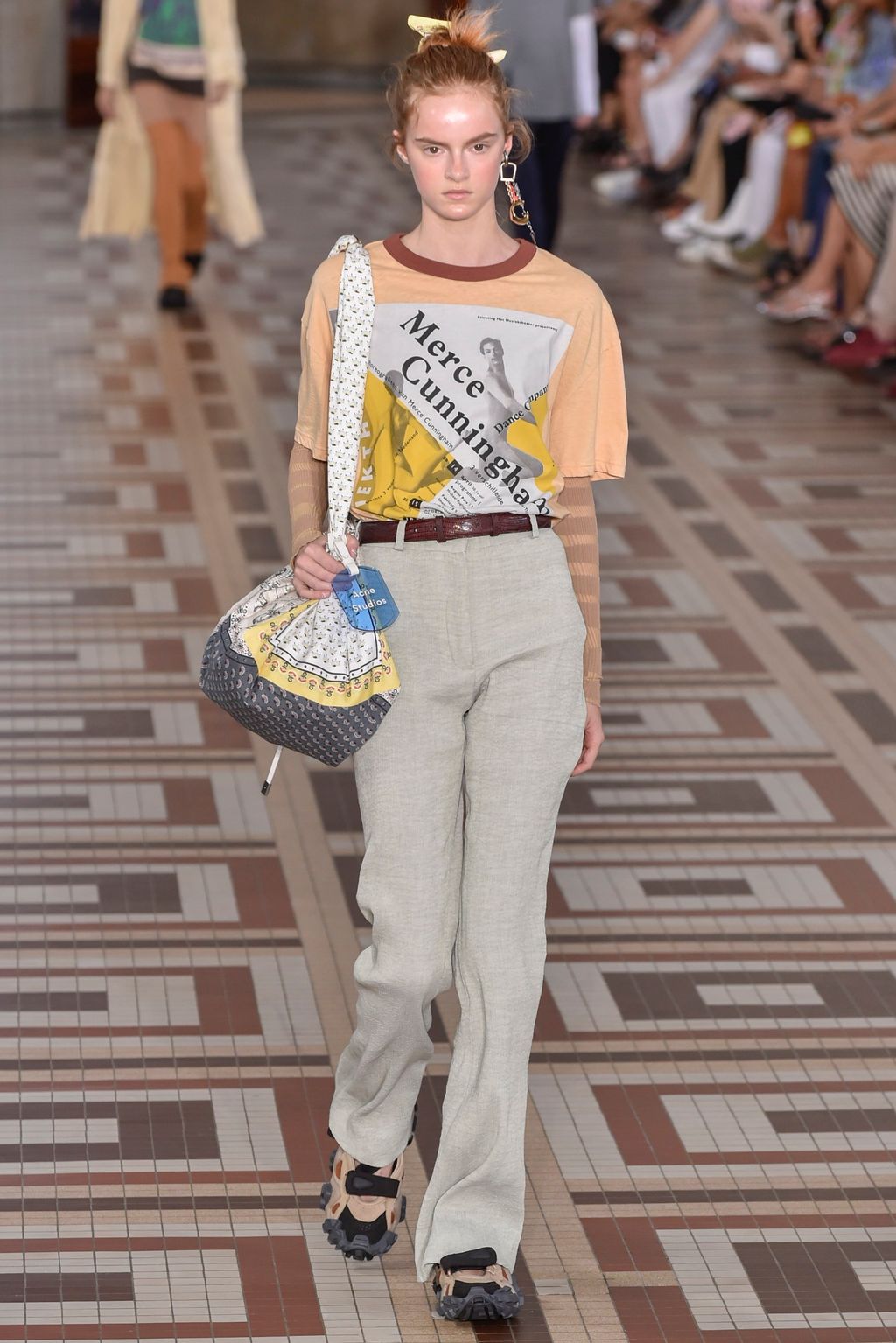 Fashion Week Paris Spring/Summer 2019 look 24 from the Acne Studios collection 女装
