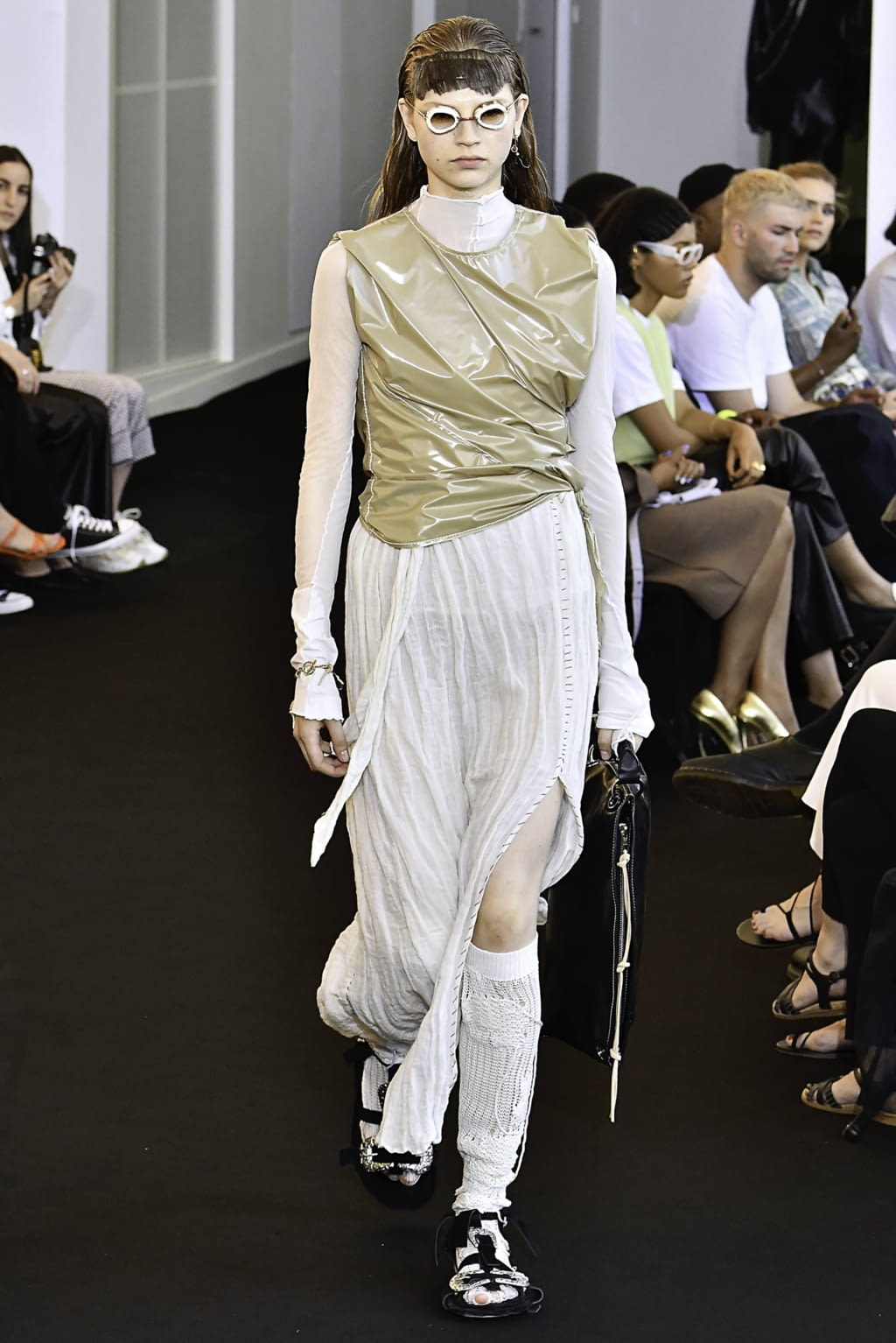 Fashion Week Paris Spring/Summer 2020 look 11 from the Acne Studios collection 女装