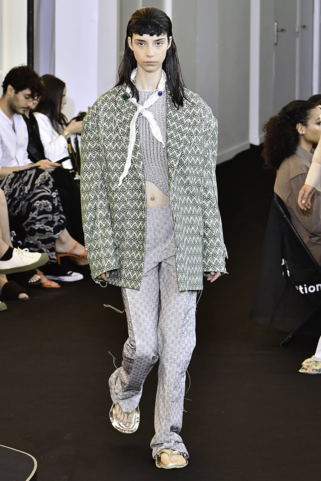 Fashion Week Paris Spring/Summer 2020 look 29 from the Acne Studios collection womenswear