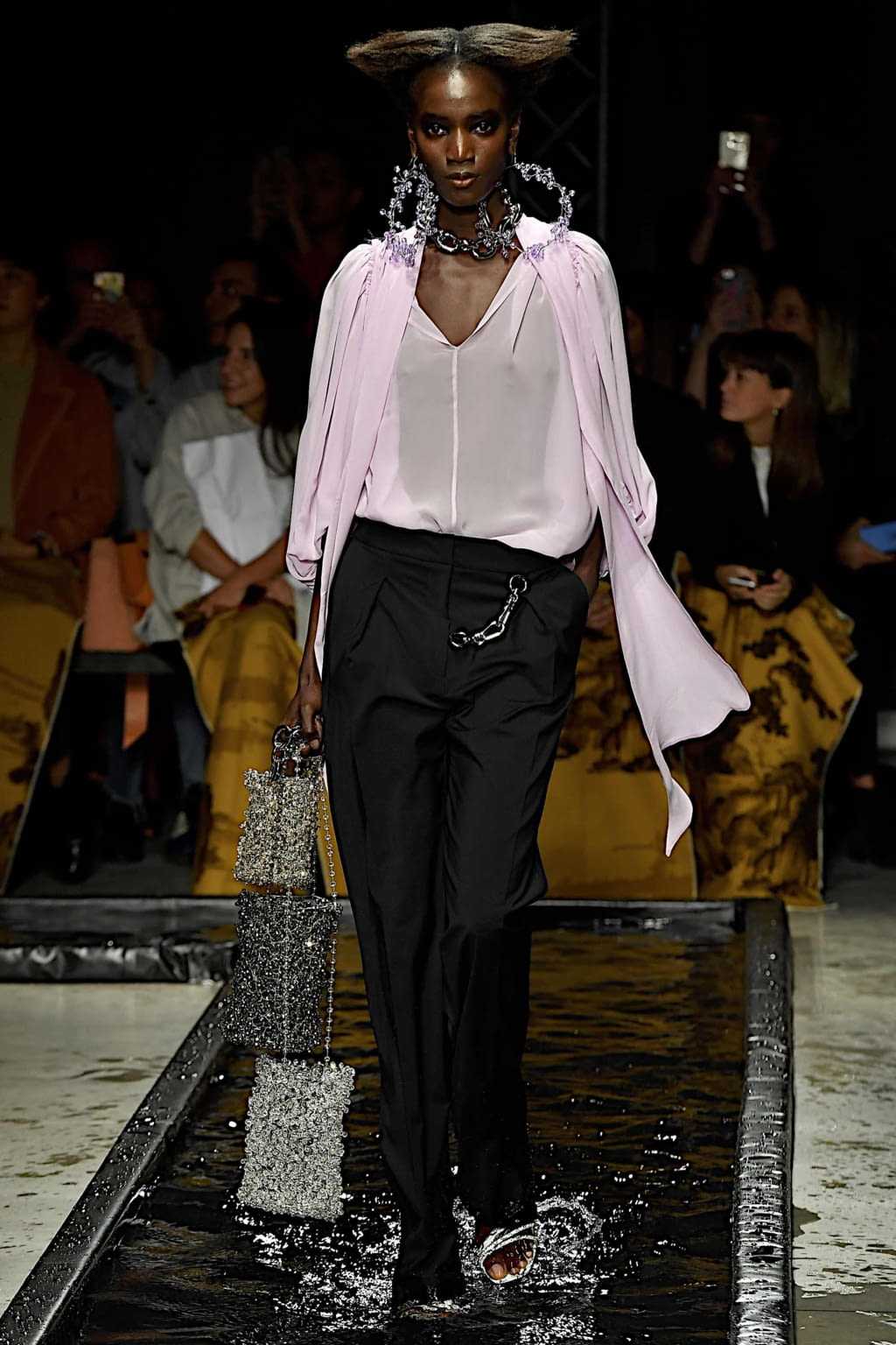 Fashion Week Milan Spring/Summer 2020 look 1 de la collection Act n°1 womenswear