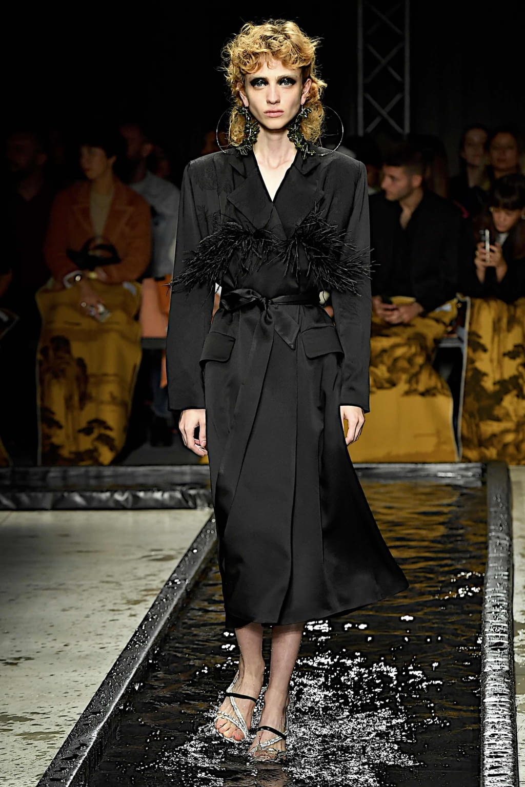 Fashion Week Milan Spring/Summer 2020 look 10 de la collection Act n°1 womenswear
