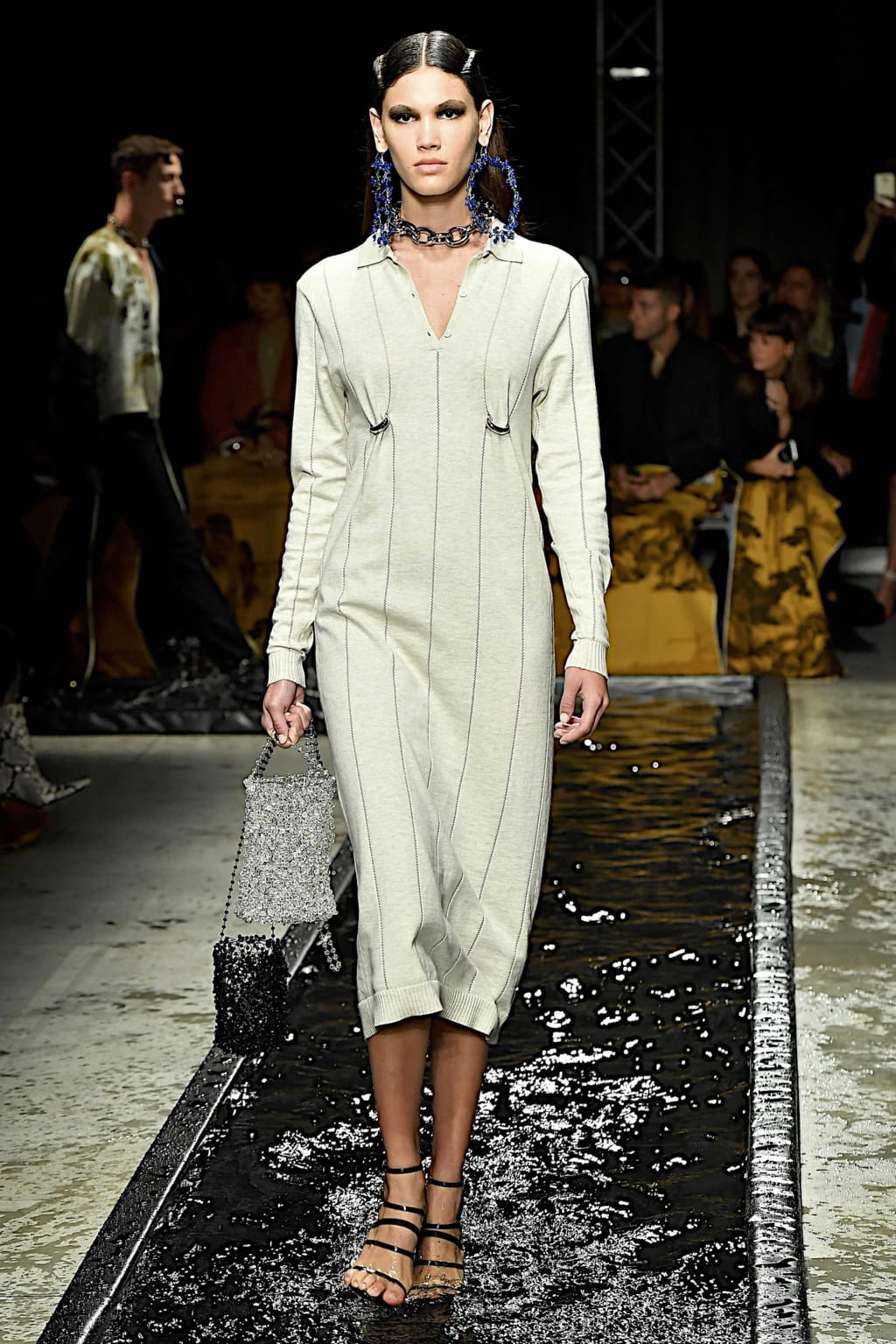 Fashion Week Milan Spring/Summer 2020 look 12 de la collection Act n°1 womenswear