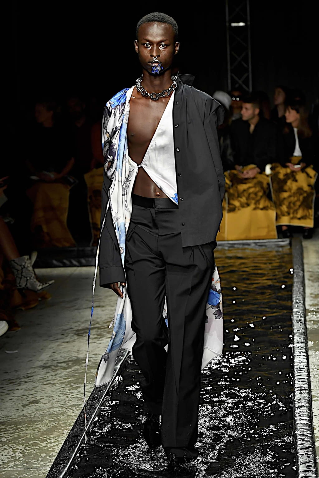 Fashion Week Milan Spring/Summer 2020 look 21 de la collection Act n°1 womenswear