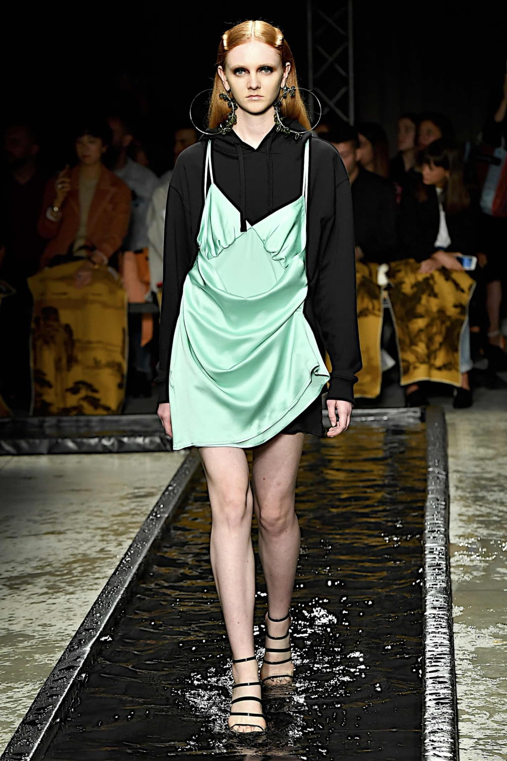 Fashion Week Milan Spring/Summer 2020 look 28 de la collection Act n°1 womenswear