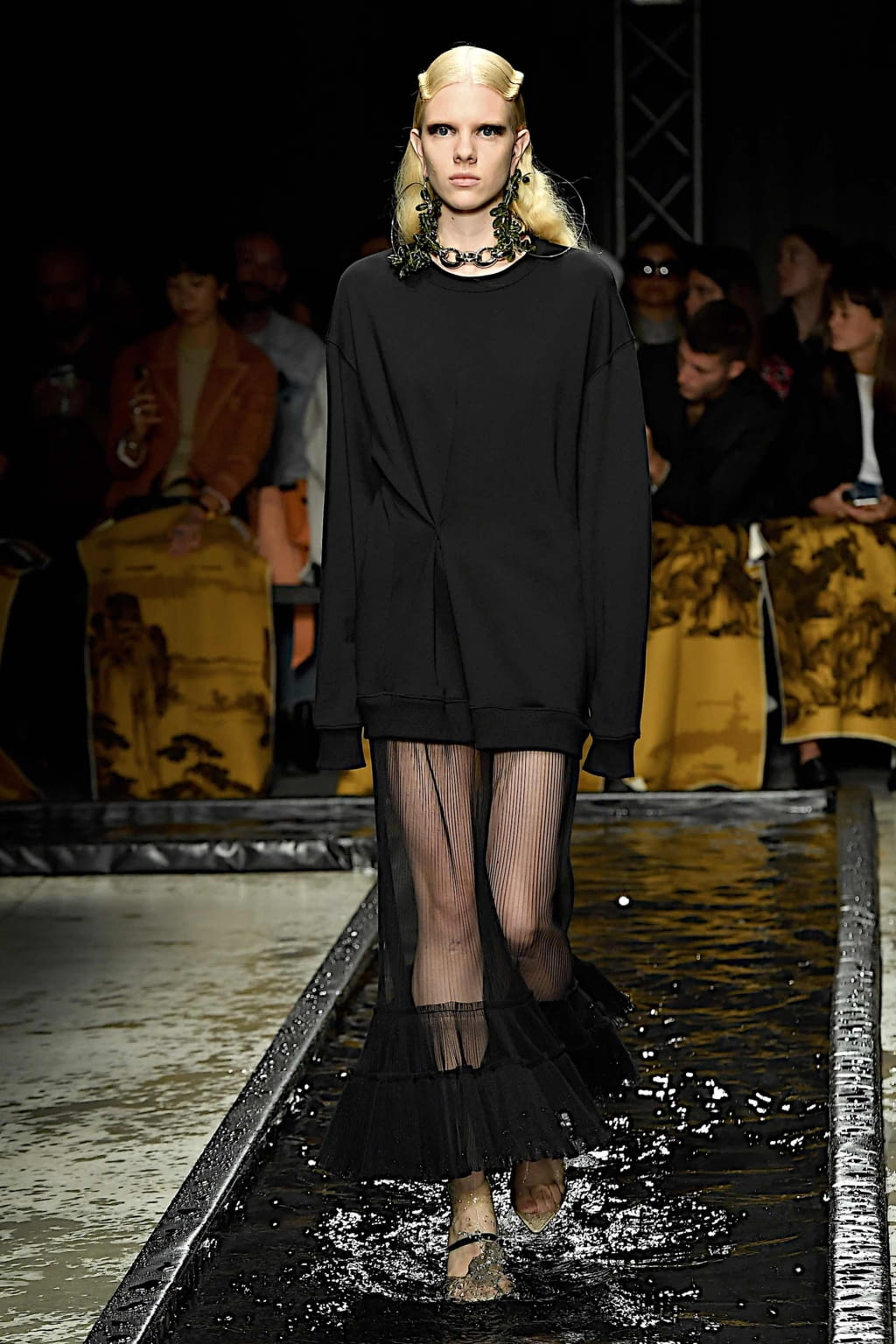 Fashion Week Milan Spring/Summer 2020 look 38 de la collection Act n°1 womenswear
