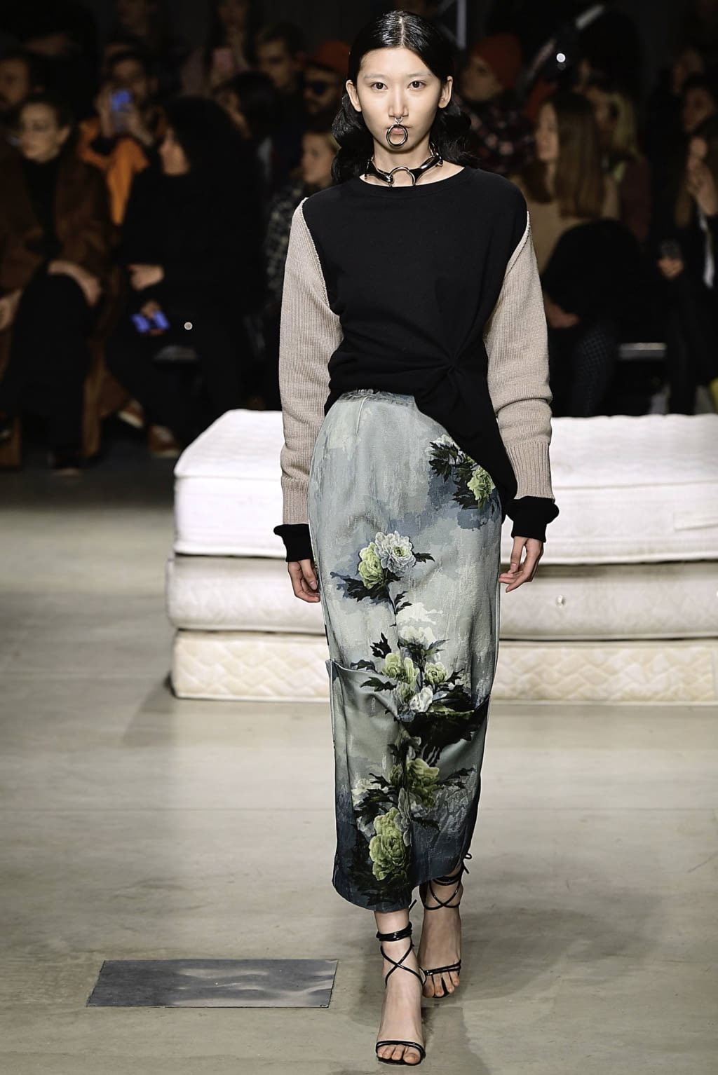 Fashion Week Milan Fall/Winter 2019 look 7 de la collection Act n°1 womenswear