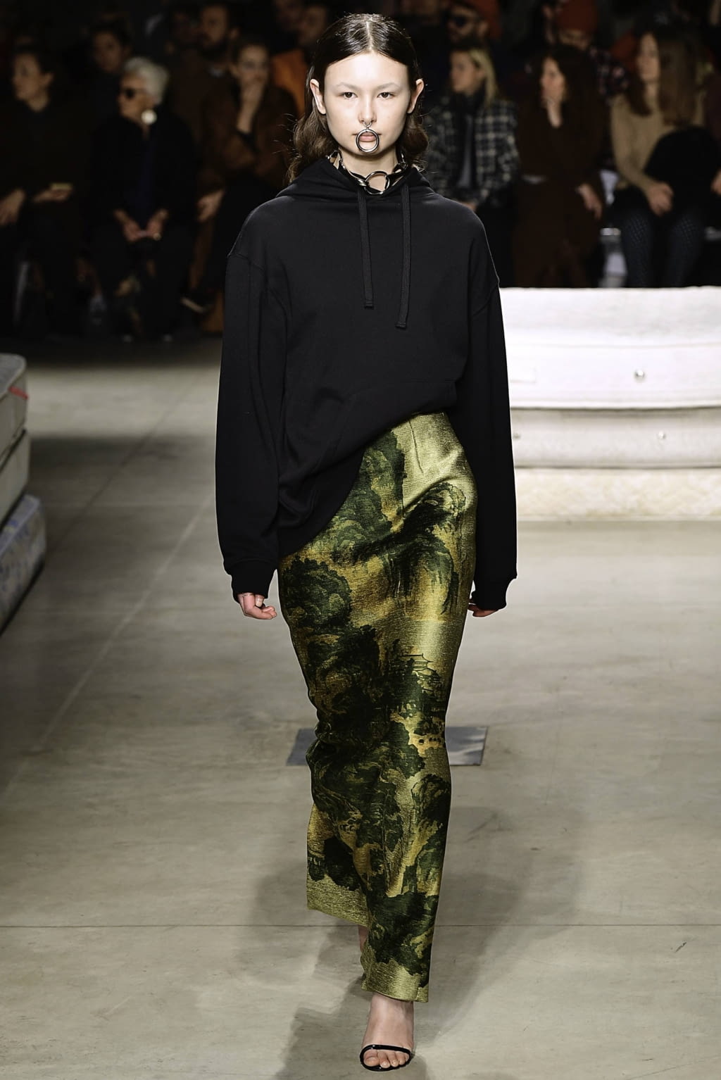 Fashion Week Milan Fall/Winter 2019 look 21 de la collection Act n°1 womenswear