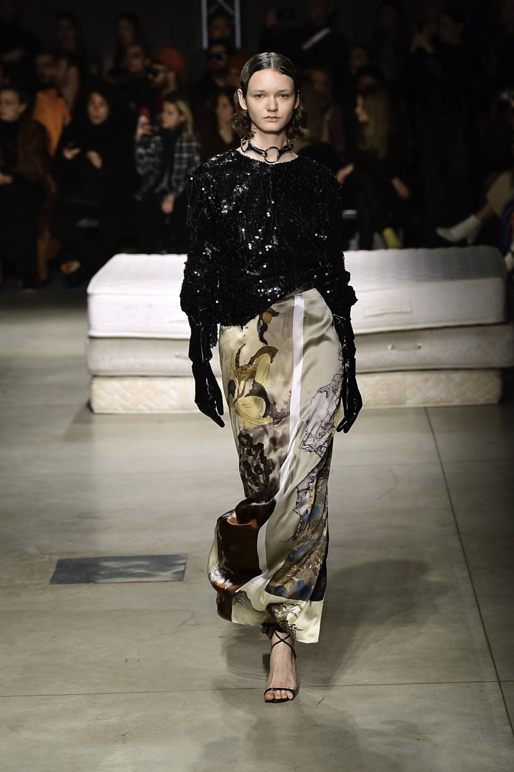 Fashion Week Milan Fall/Winter 2019 look 30 de la collection Act n°1 womenswear