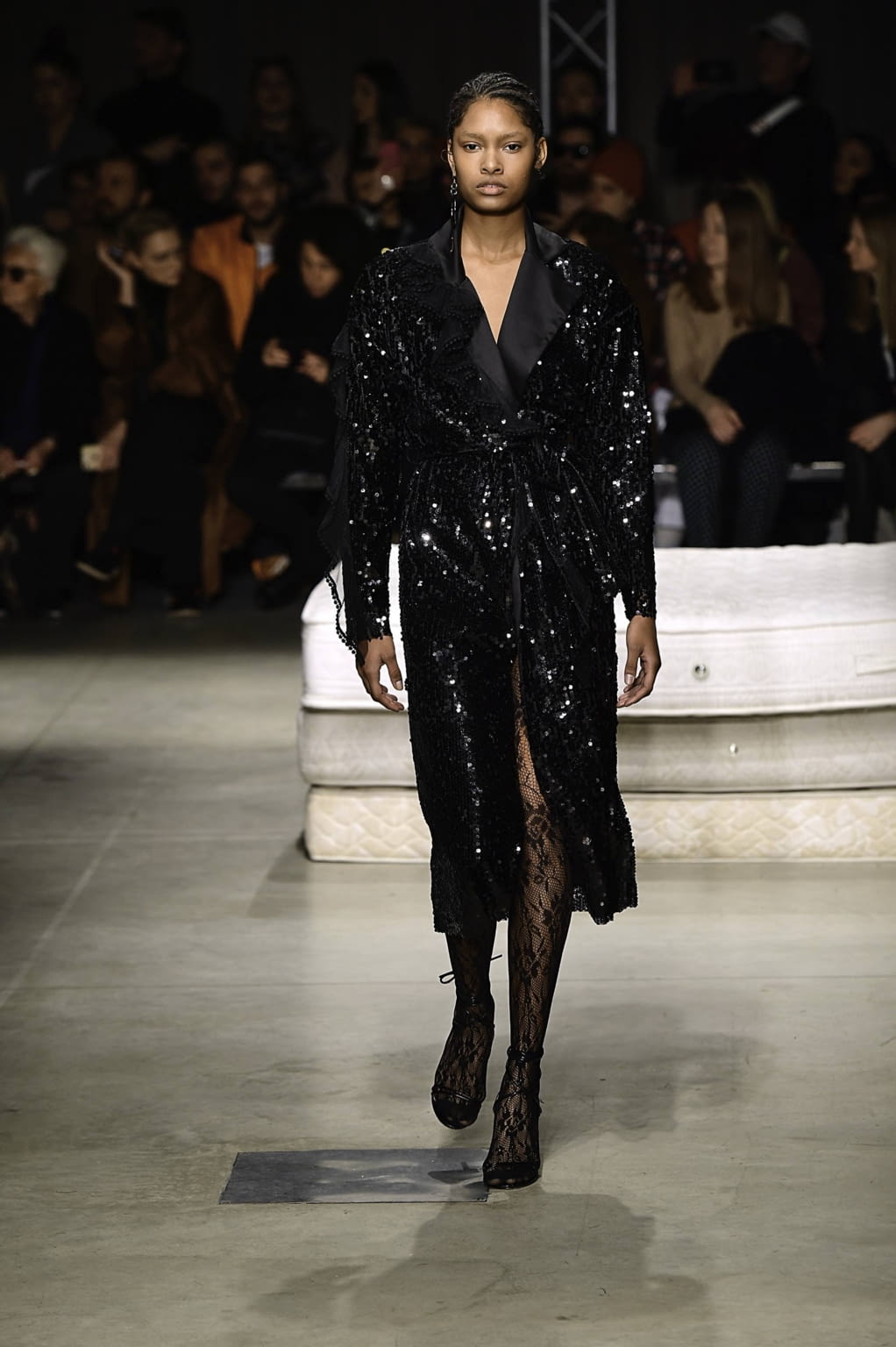 Fashion Week Milan Fall/Winter 2019 look 33 from the Act n°1 collection 女装
