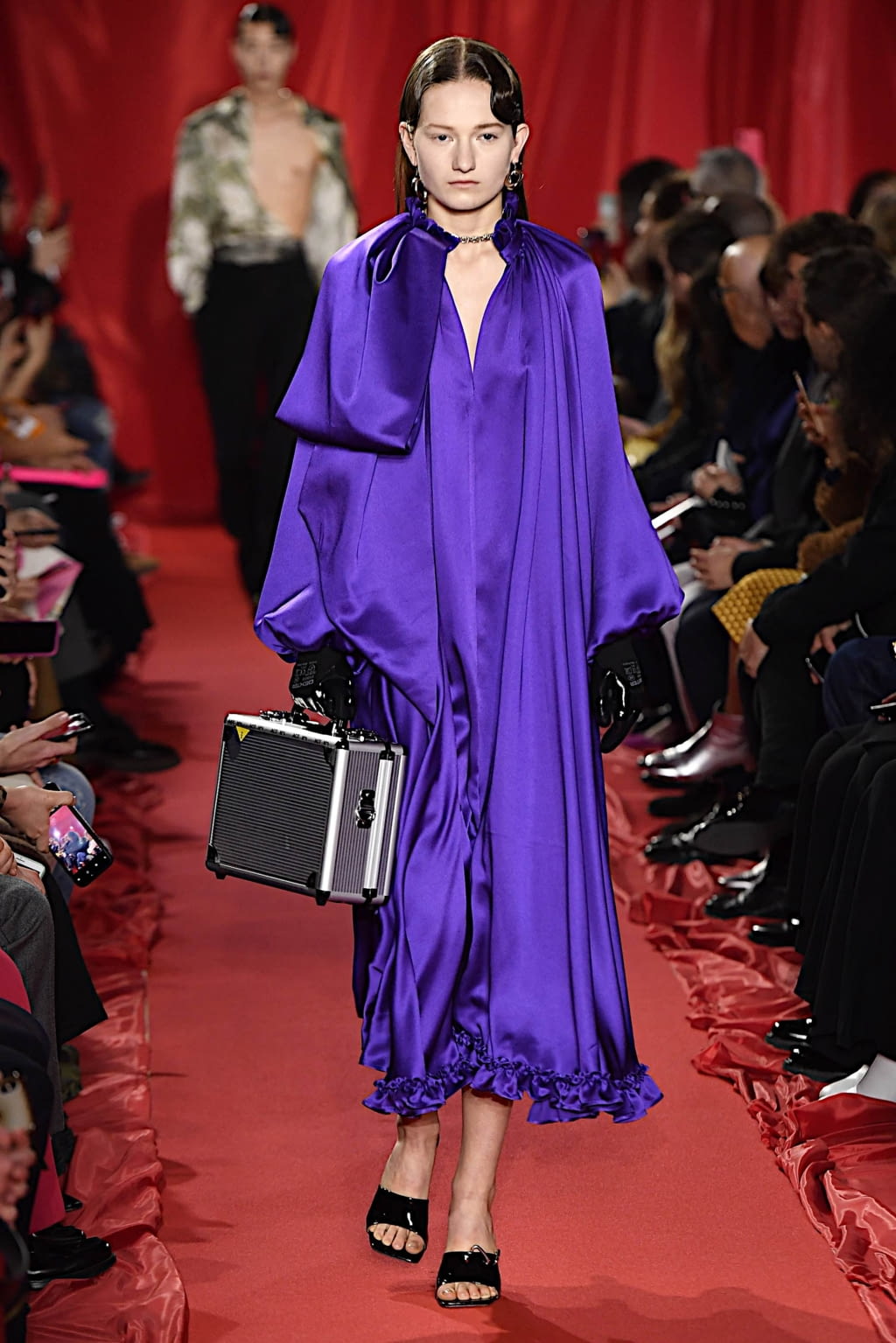 Fashion Week Milan Fall/Winter 2020 look 27 de la collection Act n°1 womenswear