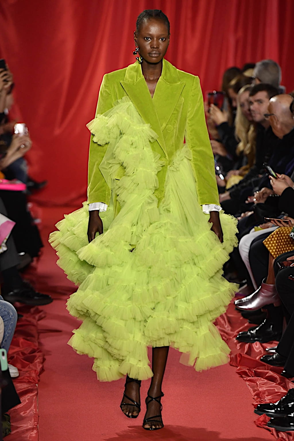 Fashion Week Milan Fall/Winter 2020 look 38 de la collection Act n°1 womenswear