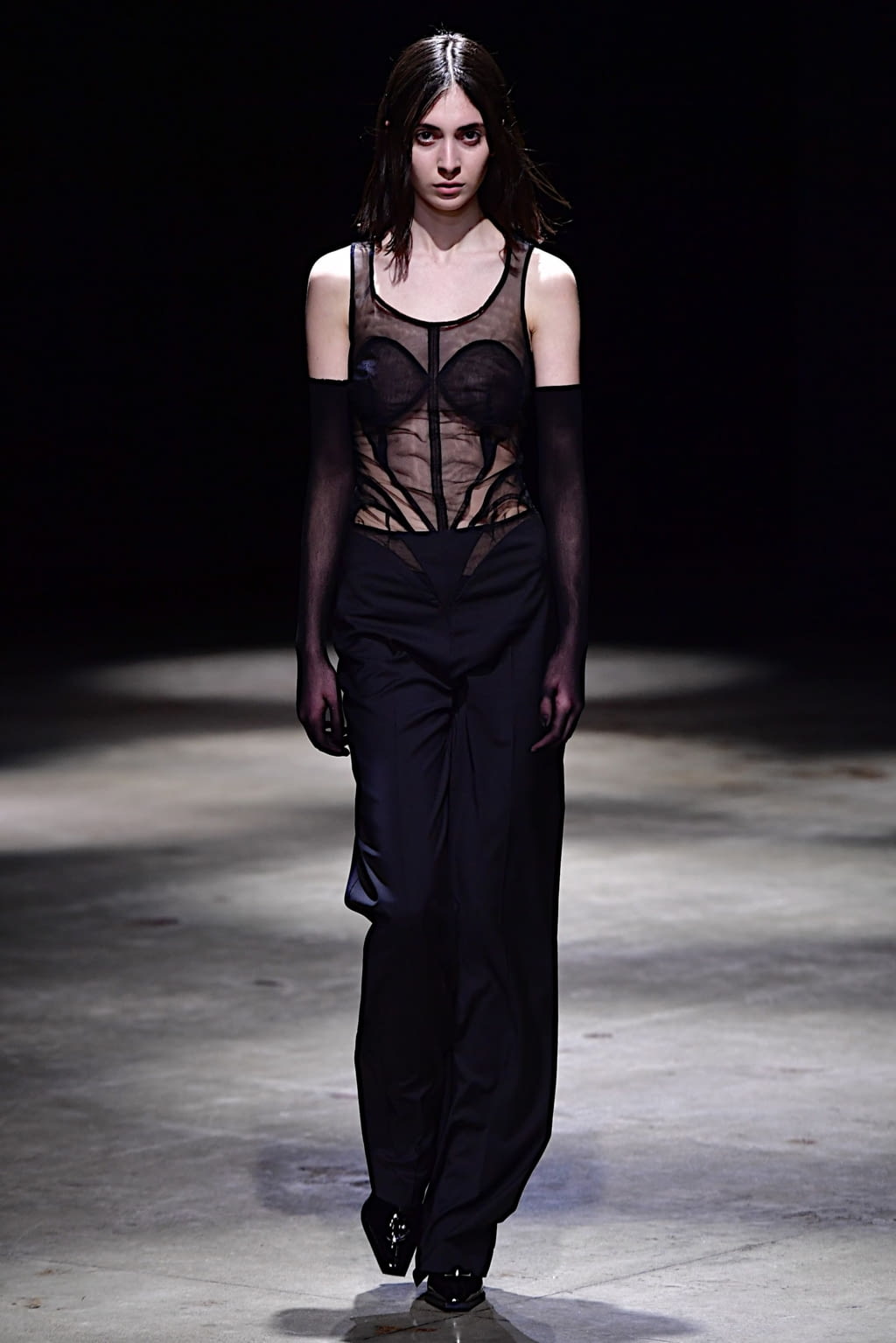 Fashion Week Milan Fall/Winter 2022 look 13 de la collection Act n°1 womenswear