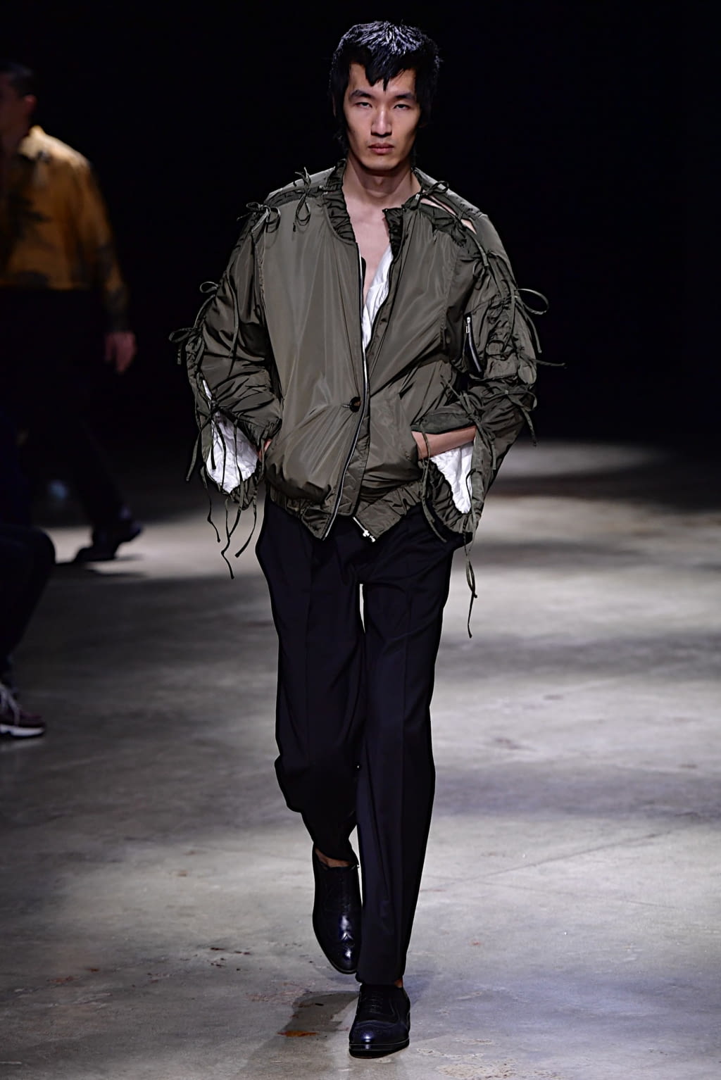 Fashion Week Milan Fall/Winter 2022 look 14 from the Act n°1 collection 女装