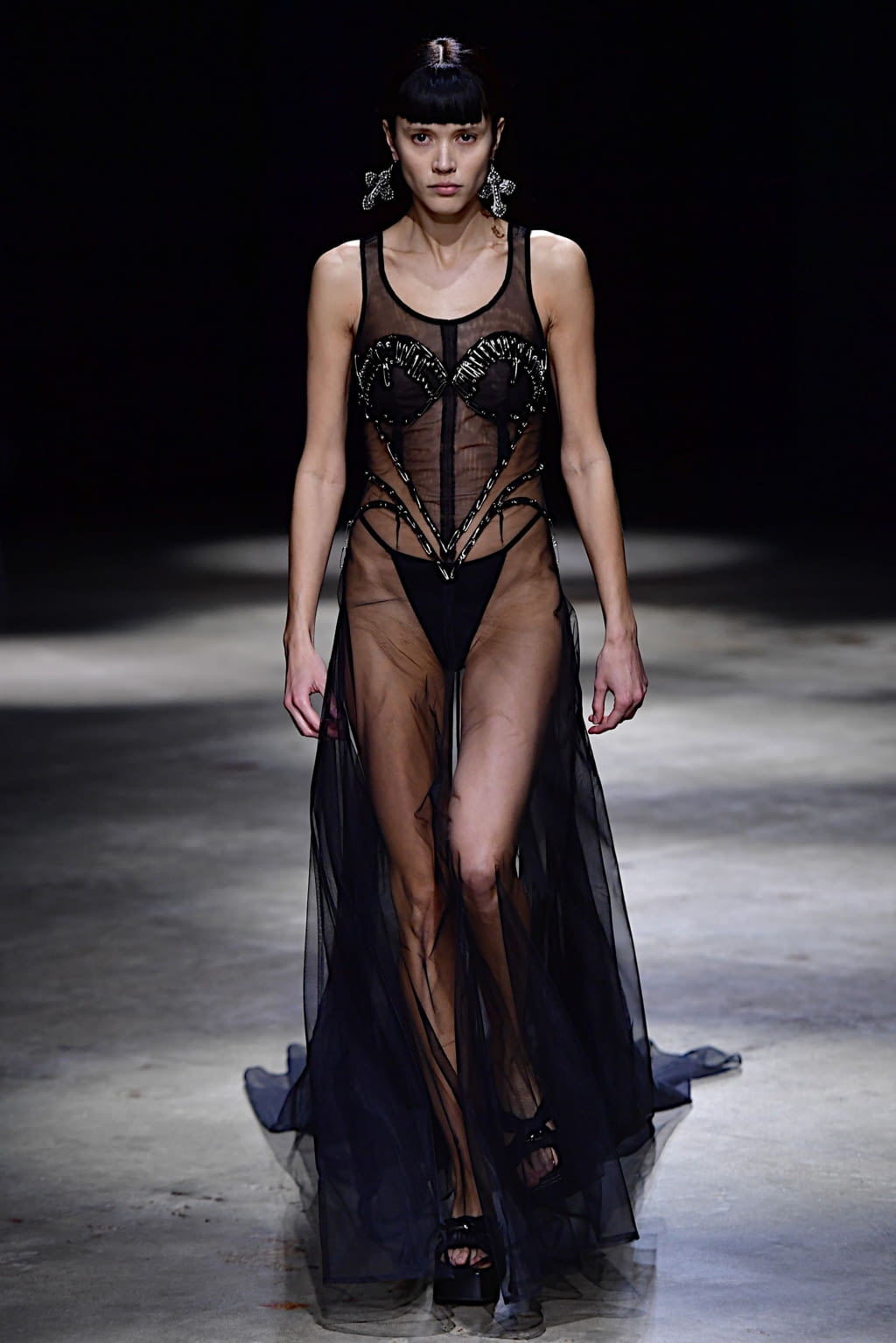 Fashion Week Milan Fall/Winter 2022 look 15 de la collection Act n°1 womenswear