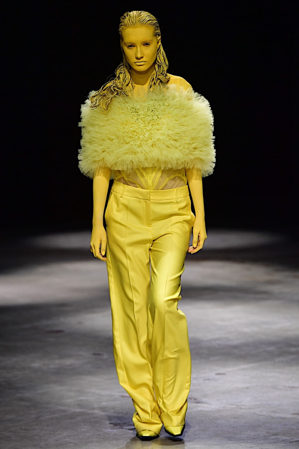 Fashion Week Milan Fall/Winter 2022 look 38 de la collection Act n°1 womenswear