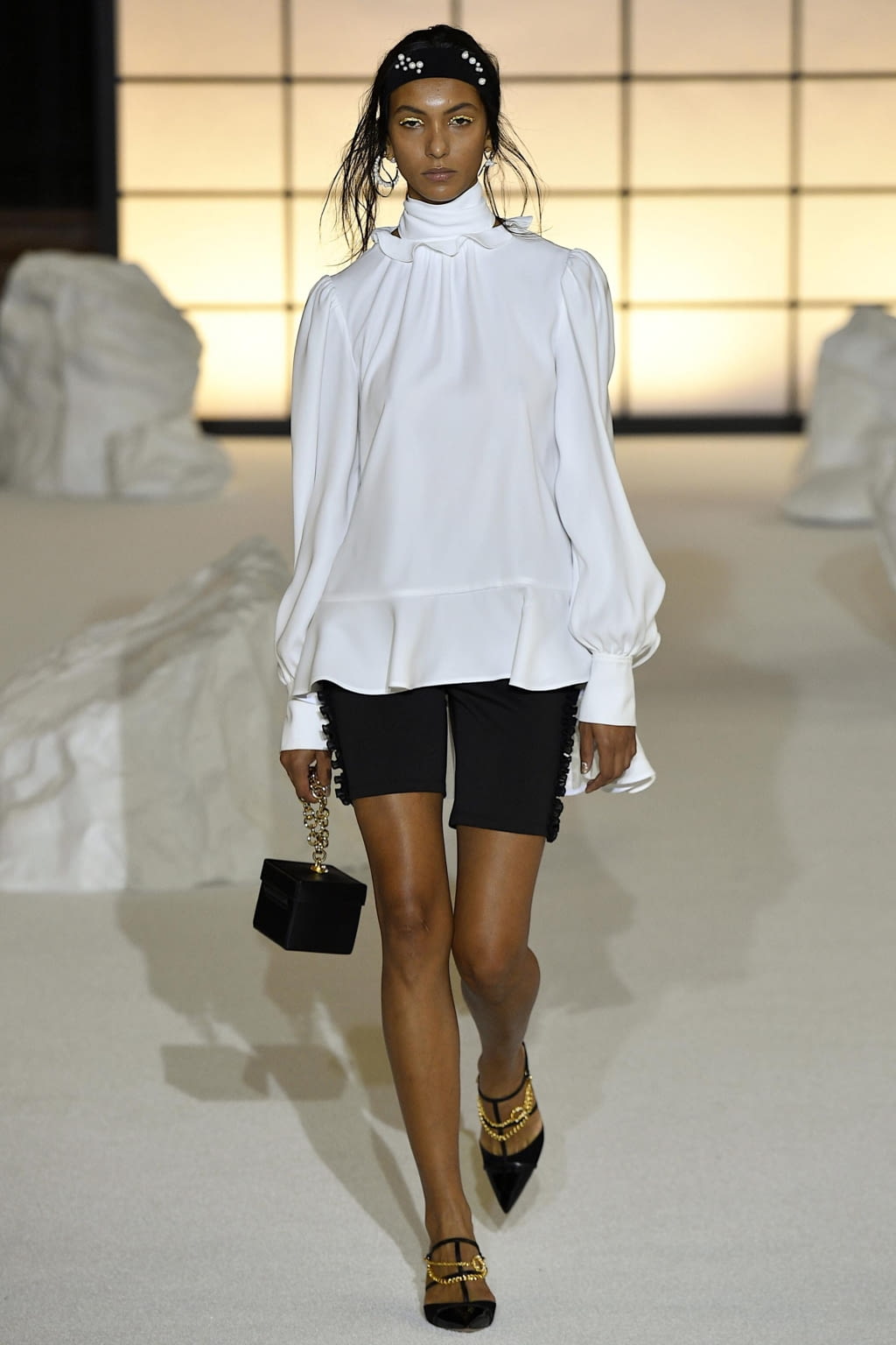 Fashion Week New York Fall/Winter 2020 look 1 from the Adeam collection 女装