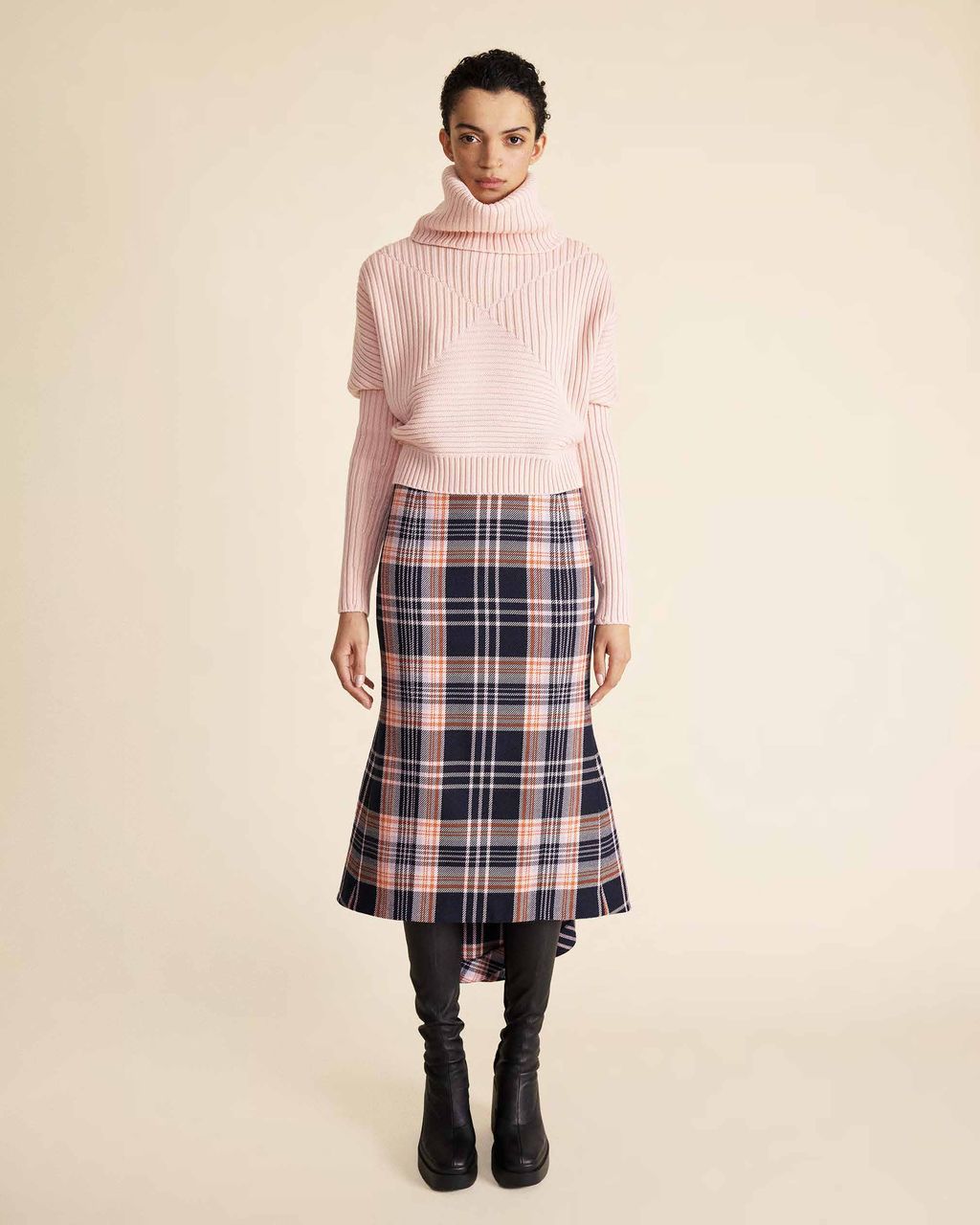 Fashion Week Paris Fall/Winter 2022 look 39 de la collection Adela Studio womenswear