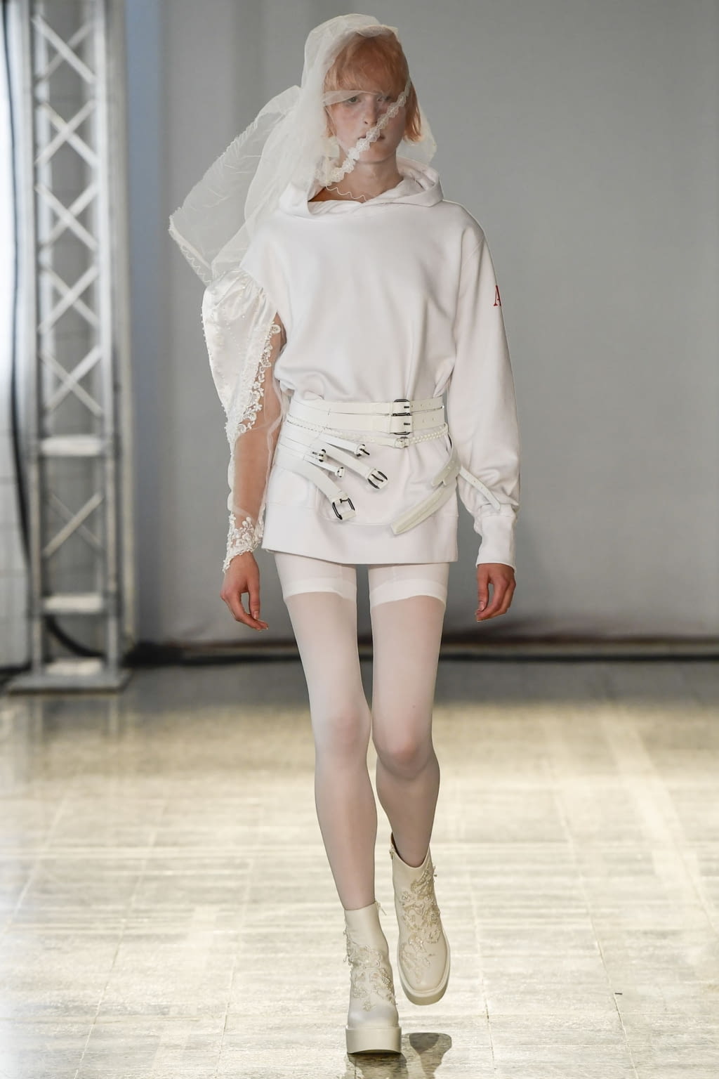 Fashion Week Milan Spring/Summer 2019 look 22 from the AF Vandevorst collection 女装