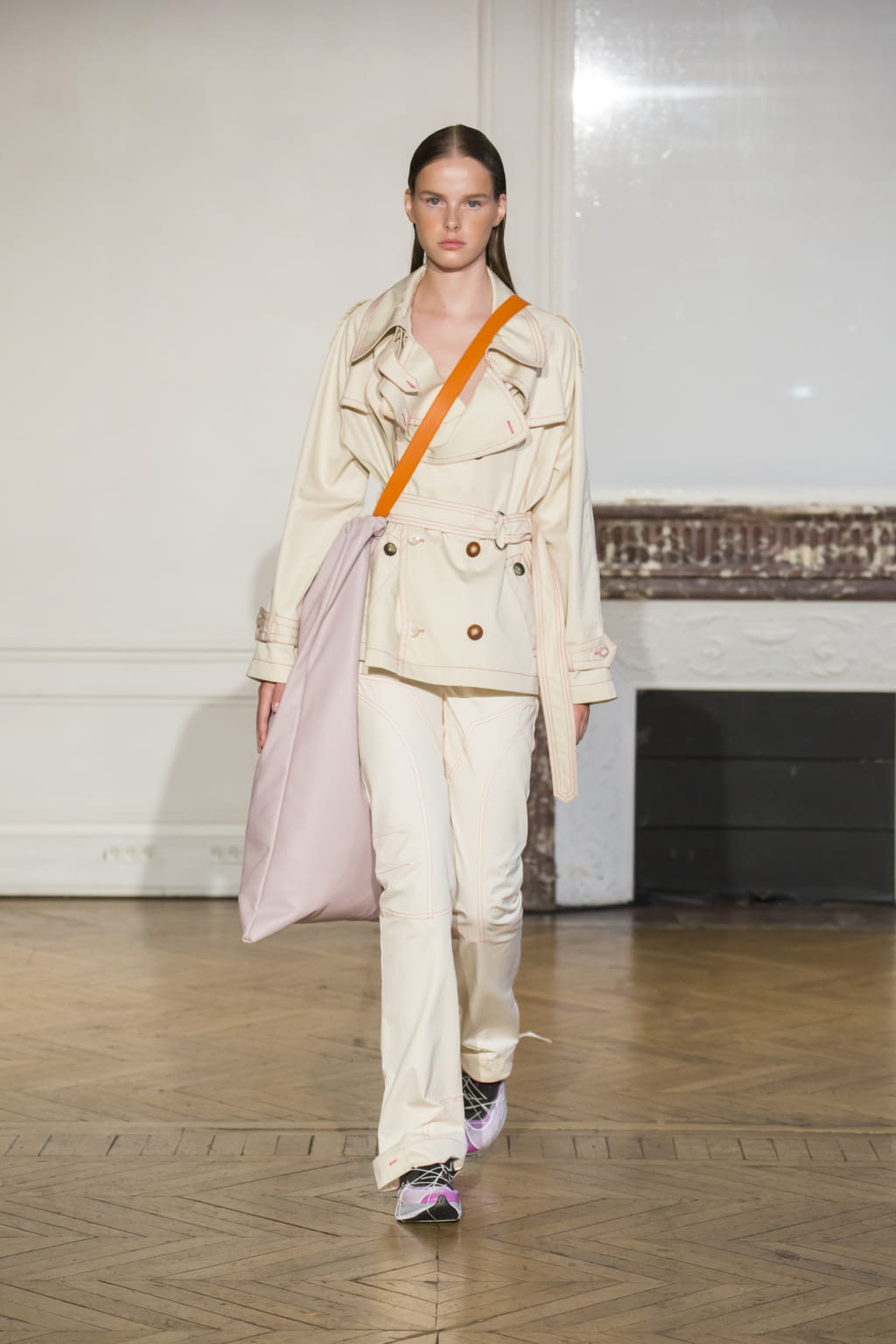 Fashion Week Paris Spring/Summer 2020 look 16 from the Afterhomework collection 女装
