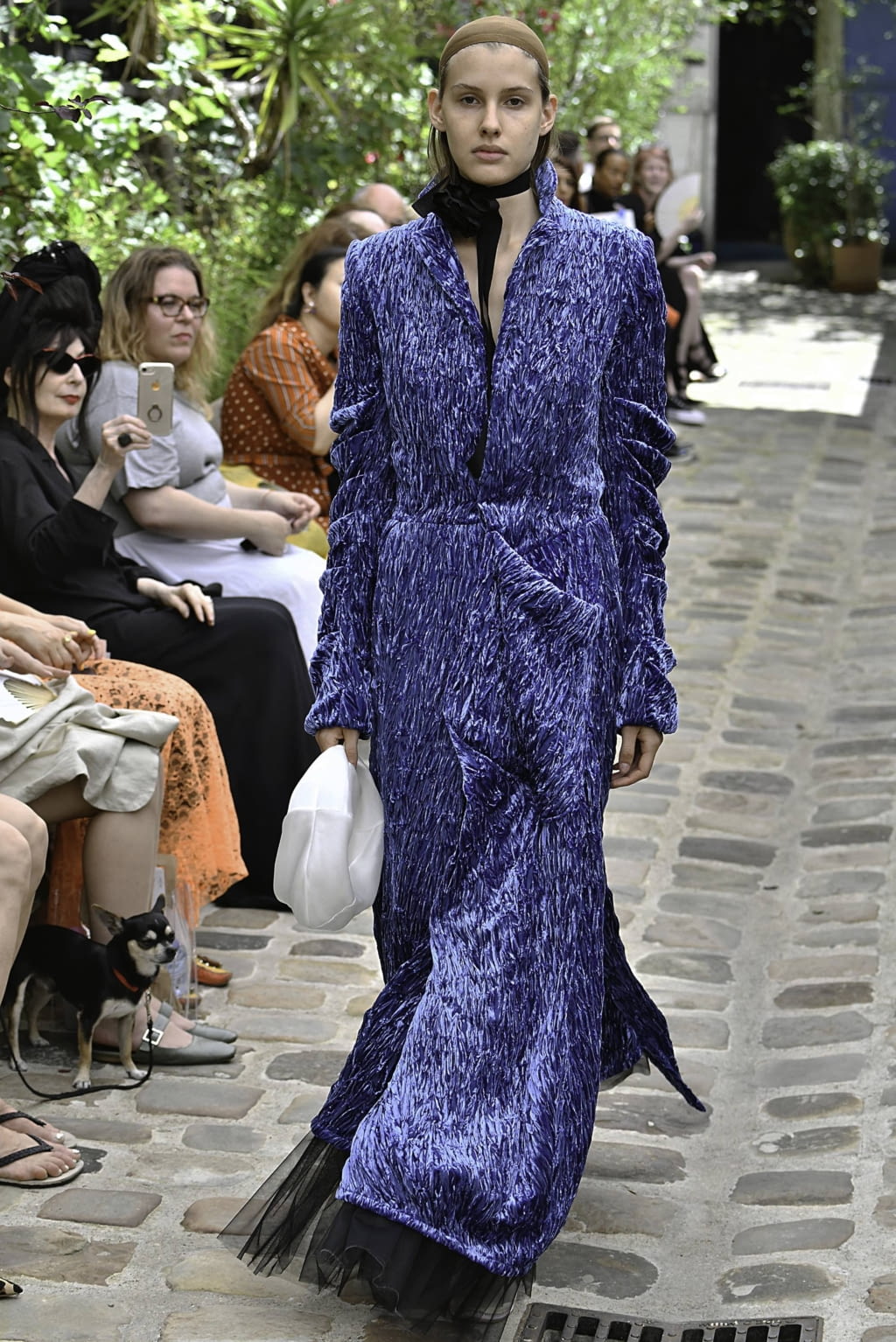 Fashion Week Paris Fall/Winter 2019 look 7 from the Aganovich collection couture